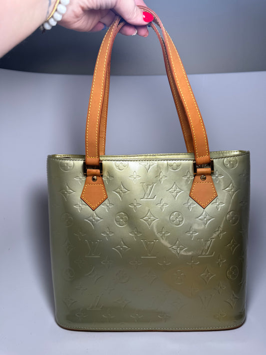 Louis Vuitton Houston Vernis Tote in Green