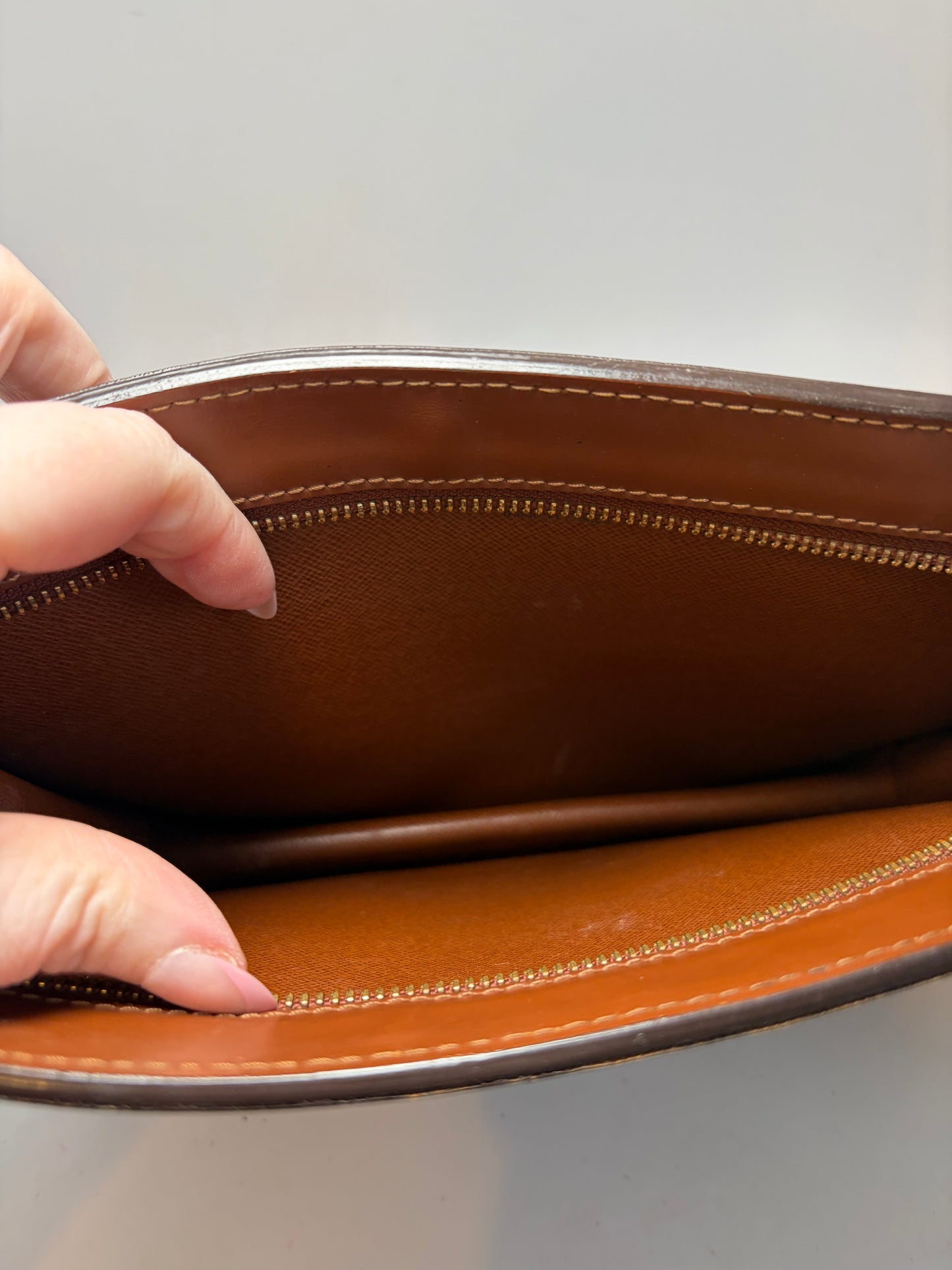 Louis Vuitton Pochette Homme Clutch in Monogram