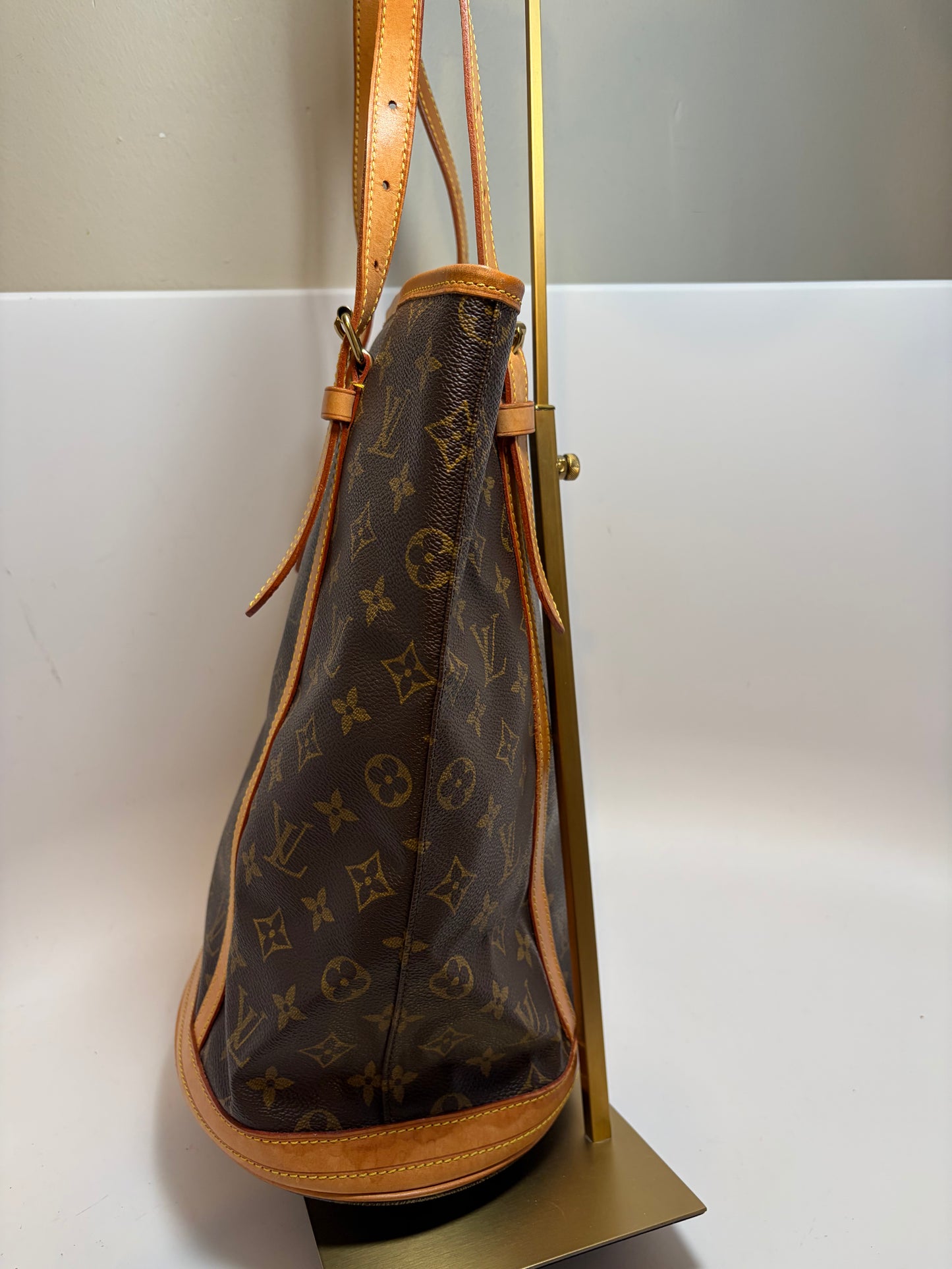 Louis Vuitton Bucket GM Tote Monogram