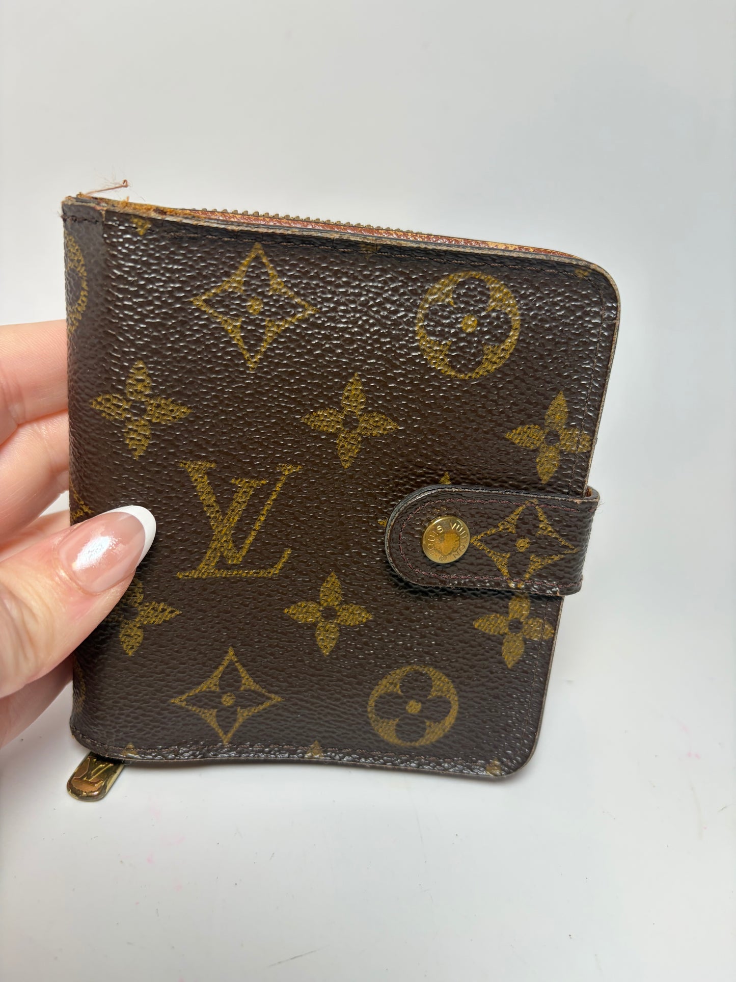 Louis Vuitton Zippy monogram compact wallet