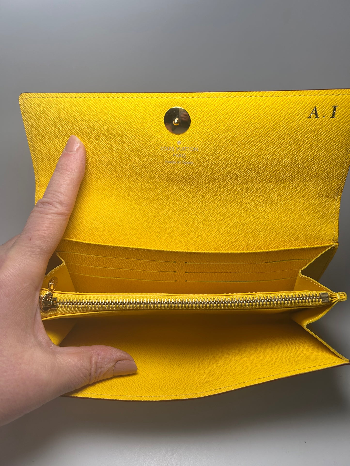 Louis Vuitton Multicolore Sarah White Monogram Wallet with Yellow Interior Excellent Condition