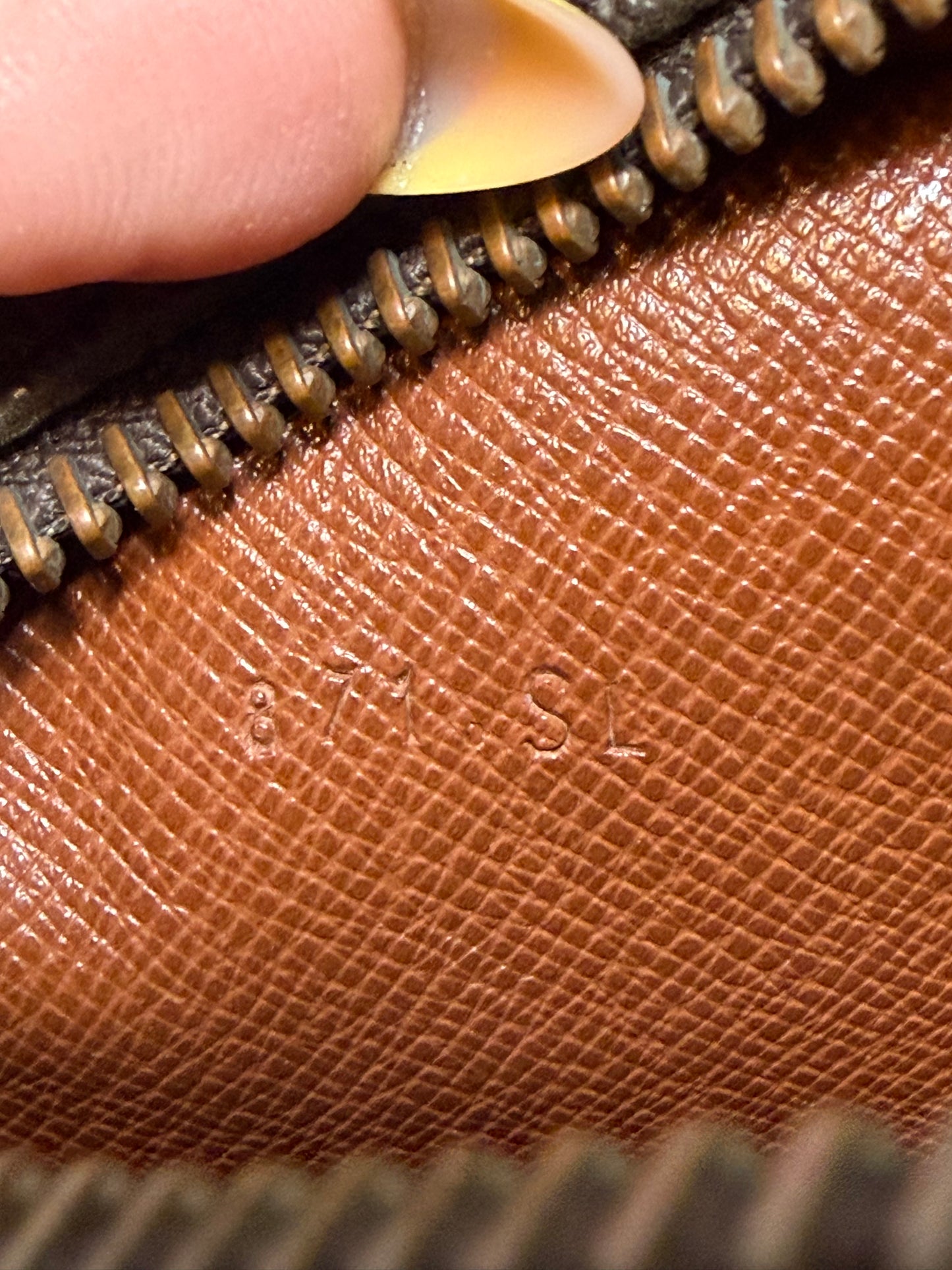Louis Vuitton Compeigne 28 Monogram Clutch/Pouch