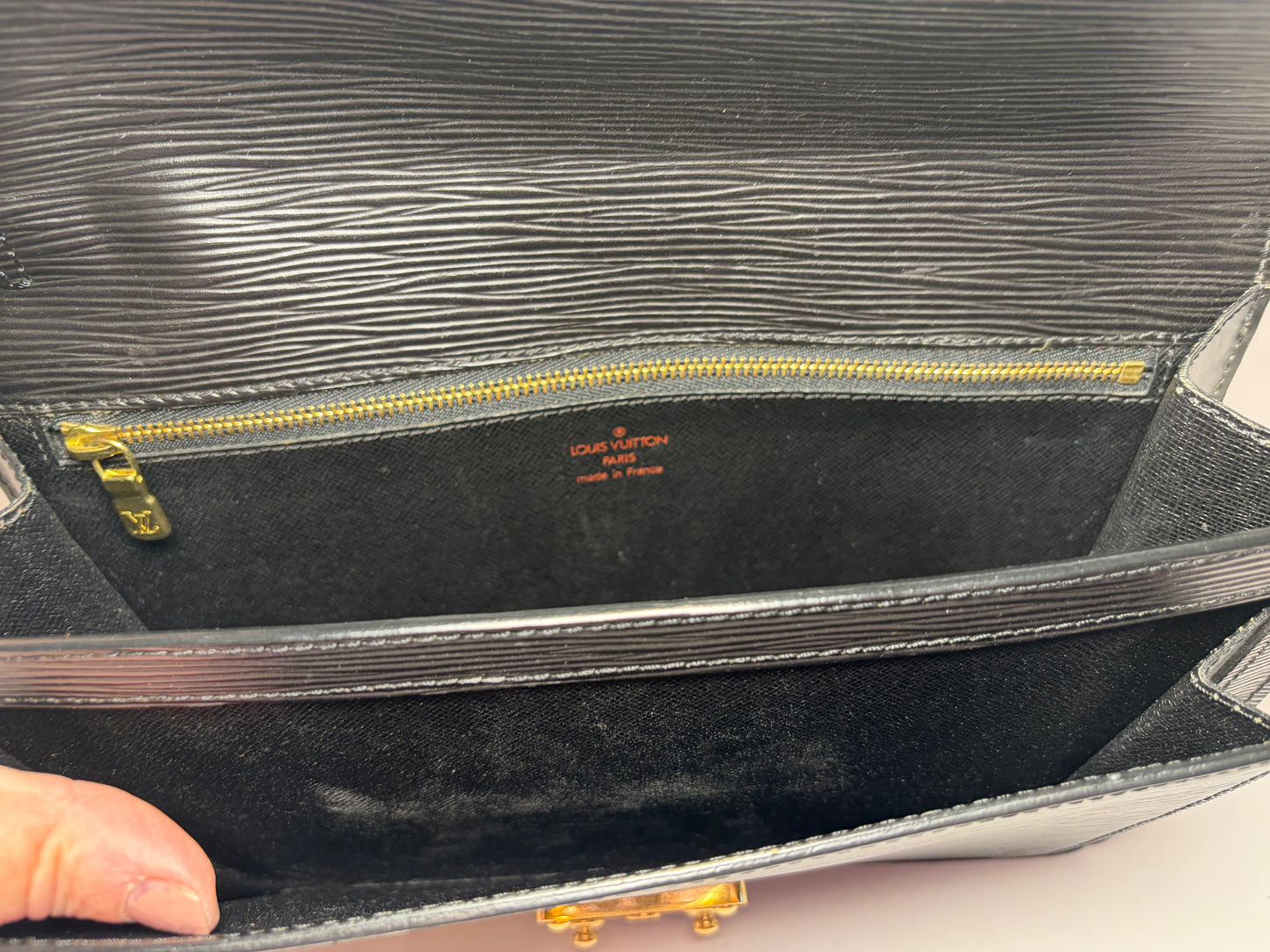 Louis Vuitton Pochette Sellier Draggone Clutch/Wristlet Black Epi Leather
