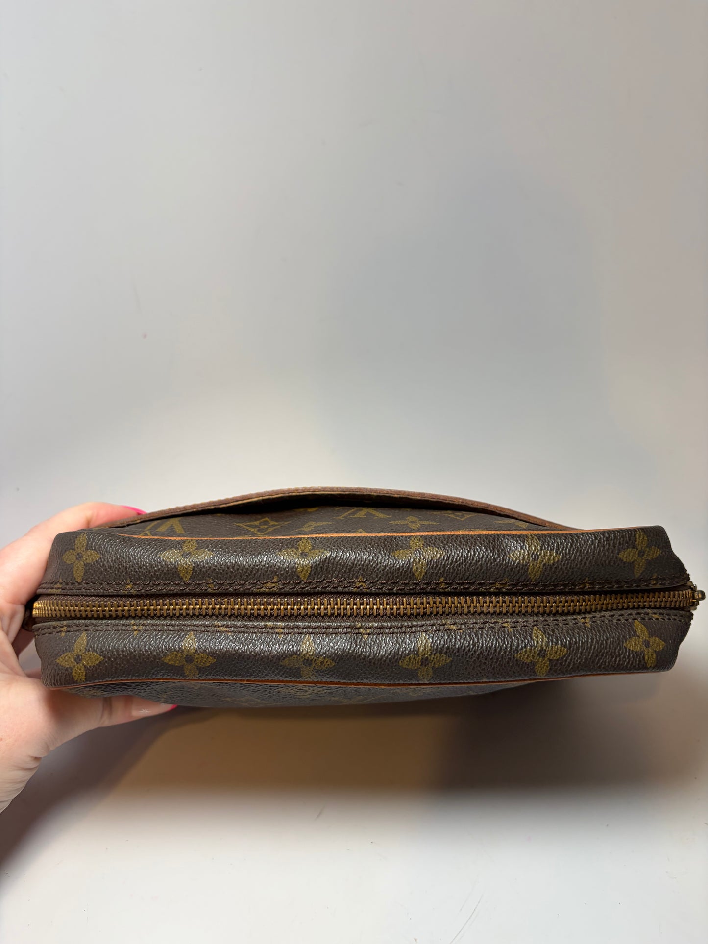 Louis Vuitton Compeigne 23 Monogram Clutch/Toiletry Bag Cosmetic Bag