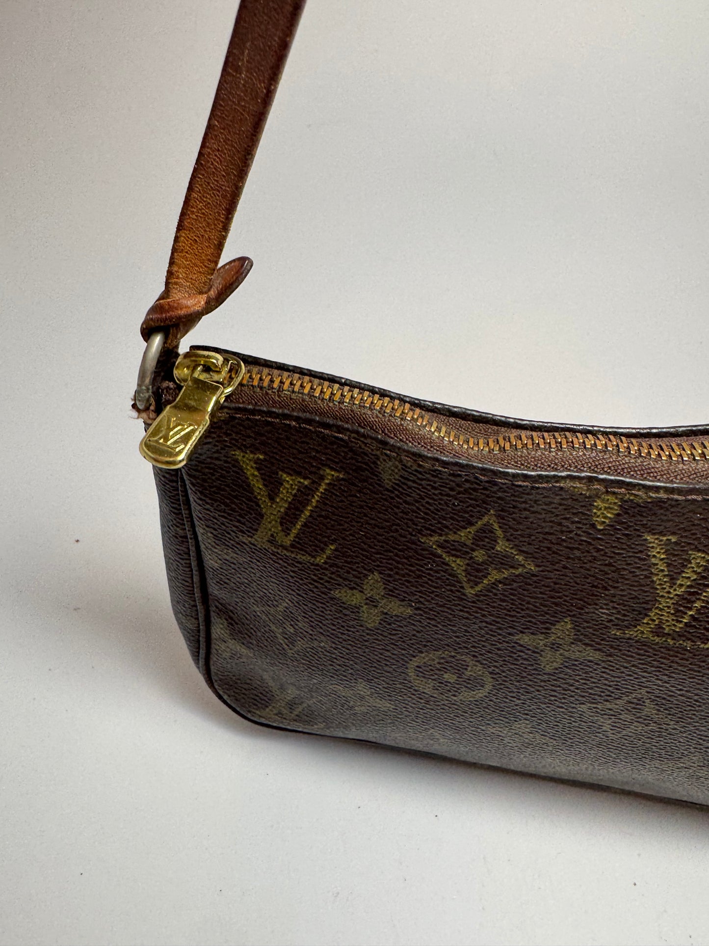 Louis Vuitton Pochette Accessoires Monogram w/ Leather Strap - Vintage 2004