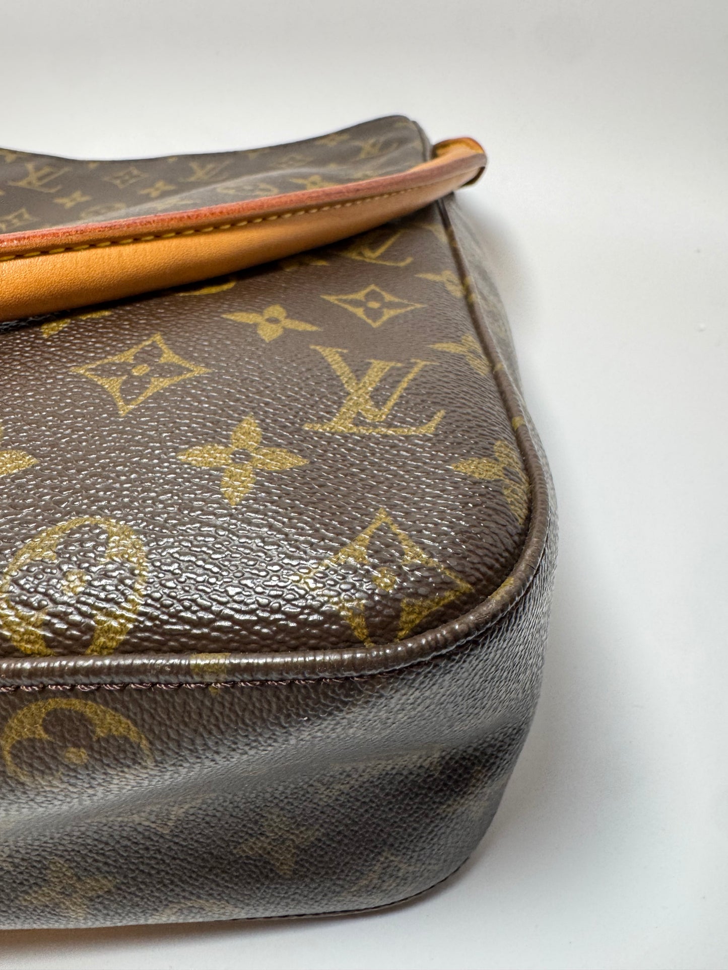 Louis Vuitton Looping GM Monogram