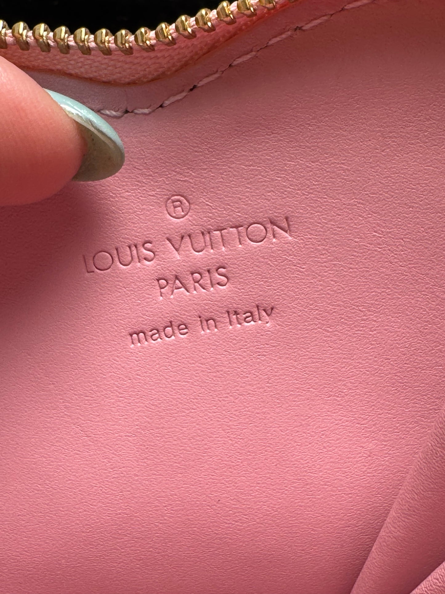 Louis Vuitton Heart Coin Purse Blush Pink Vernis Monogram- Made in Italy