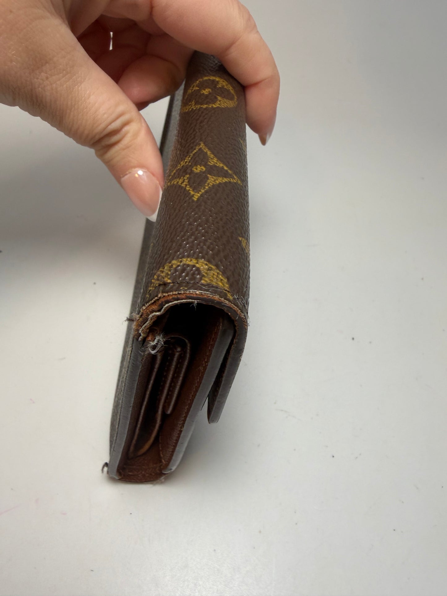 Louis Vuitton Porte Tressor Etui Papier Passport Wallet Monogram