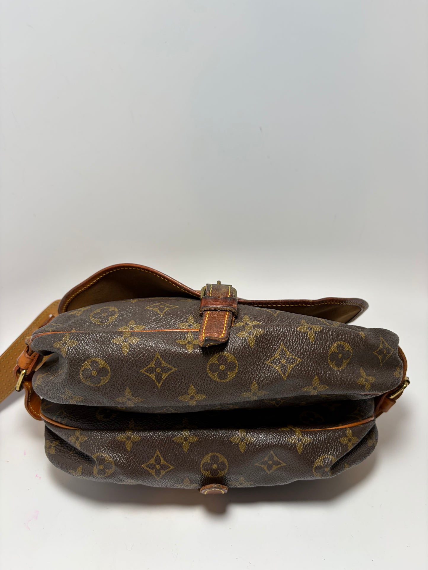Louis Vuitton Samur 30 Monogram Crossbdoy