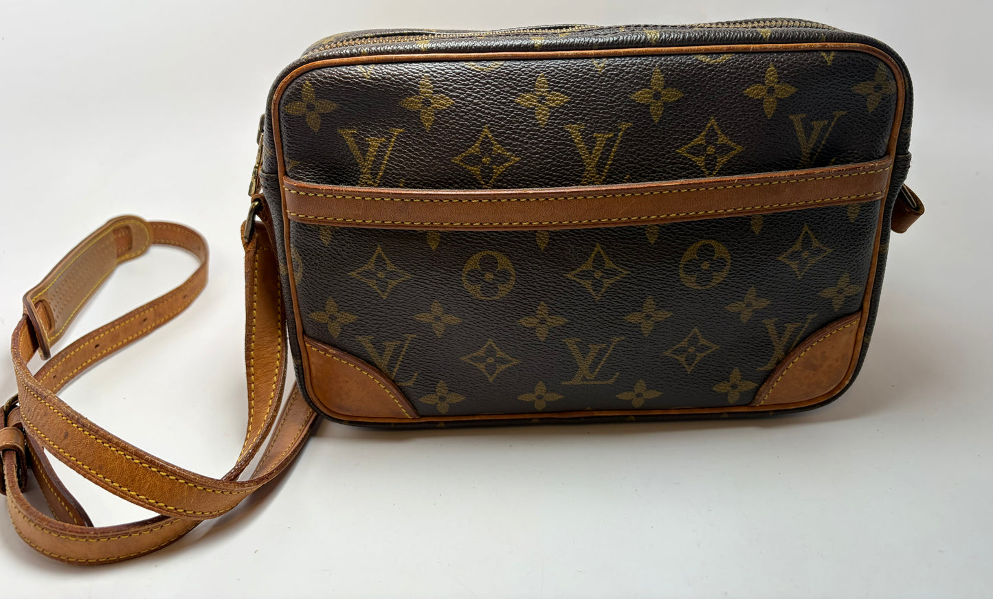 Louis Vuitton Trocadero 23 monogram crossbody