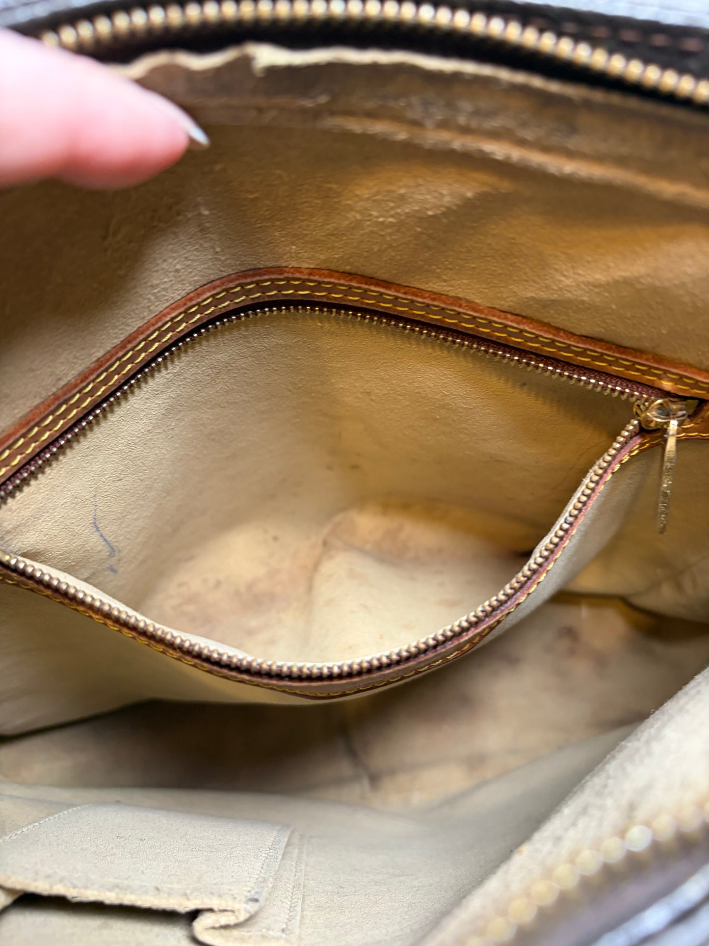 Louis Vuitton Looping GM Monogram Shoulder Bag