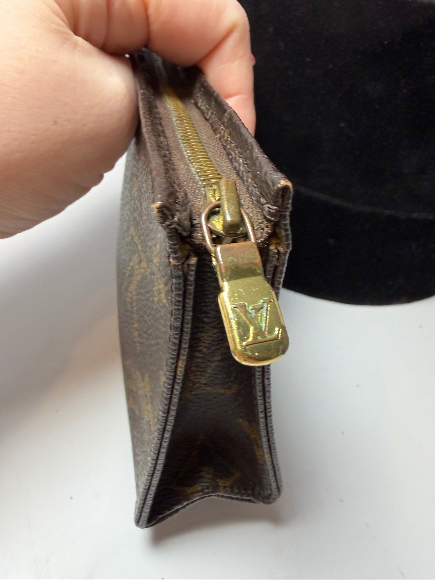 Louis Vuitton Toiletry 15 Monogram Pouch