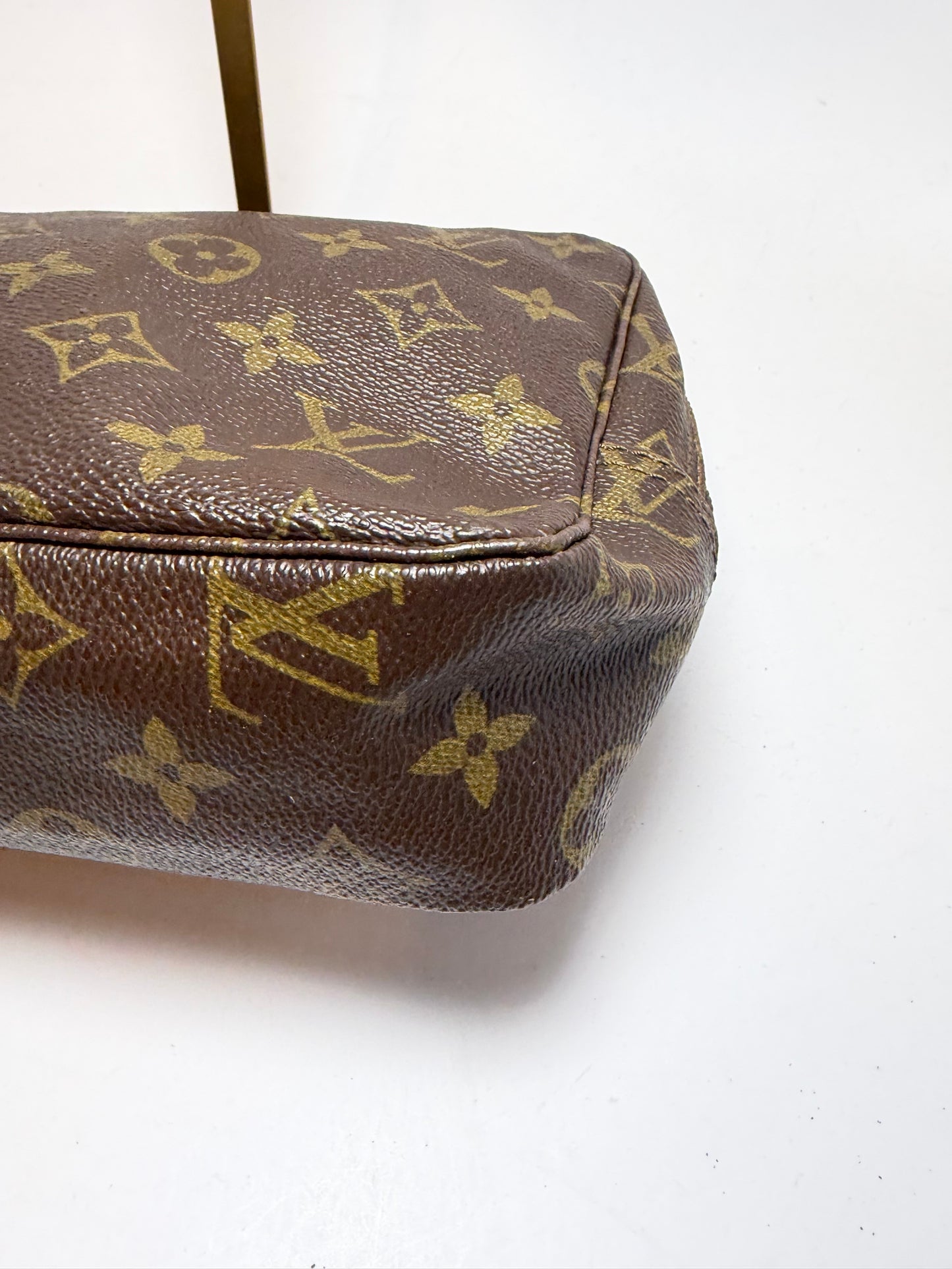 Louis Vuitton Trousse 23 Monogram Toiletry Bag/Makeup Pouch