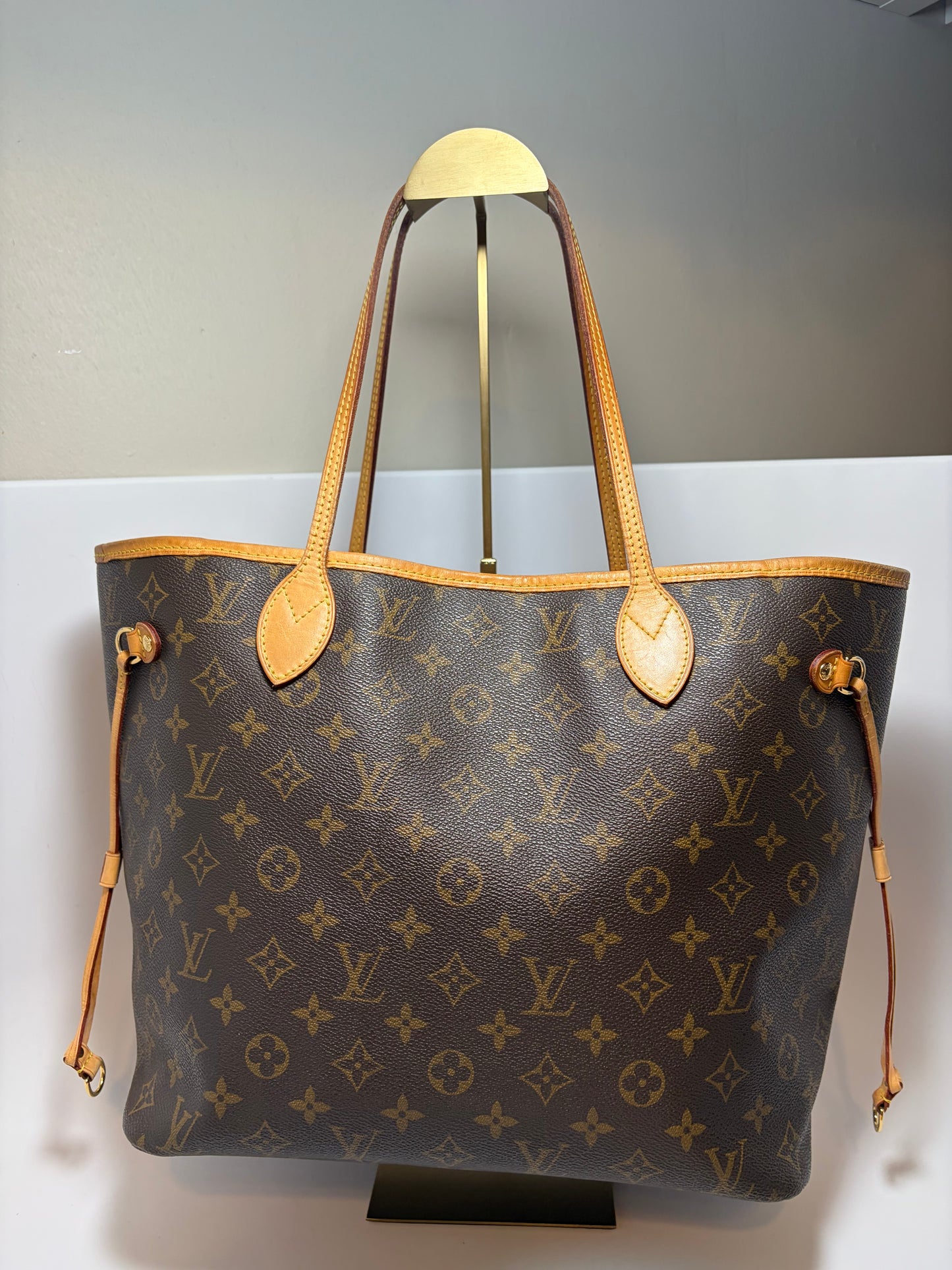 Louis Vuitton Neverfull MM Monogram Tote