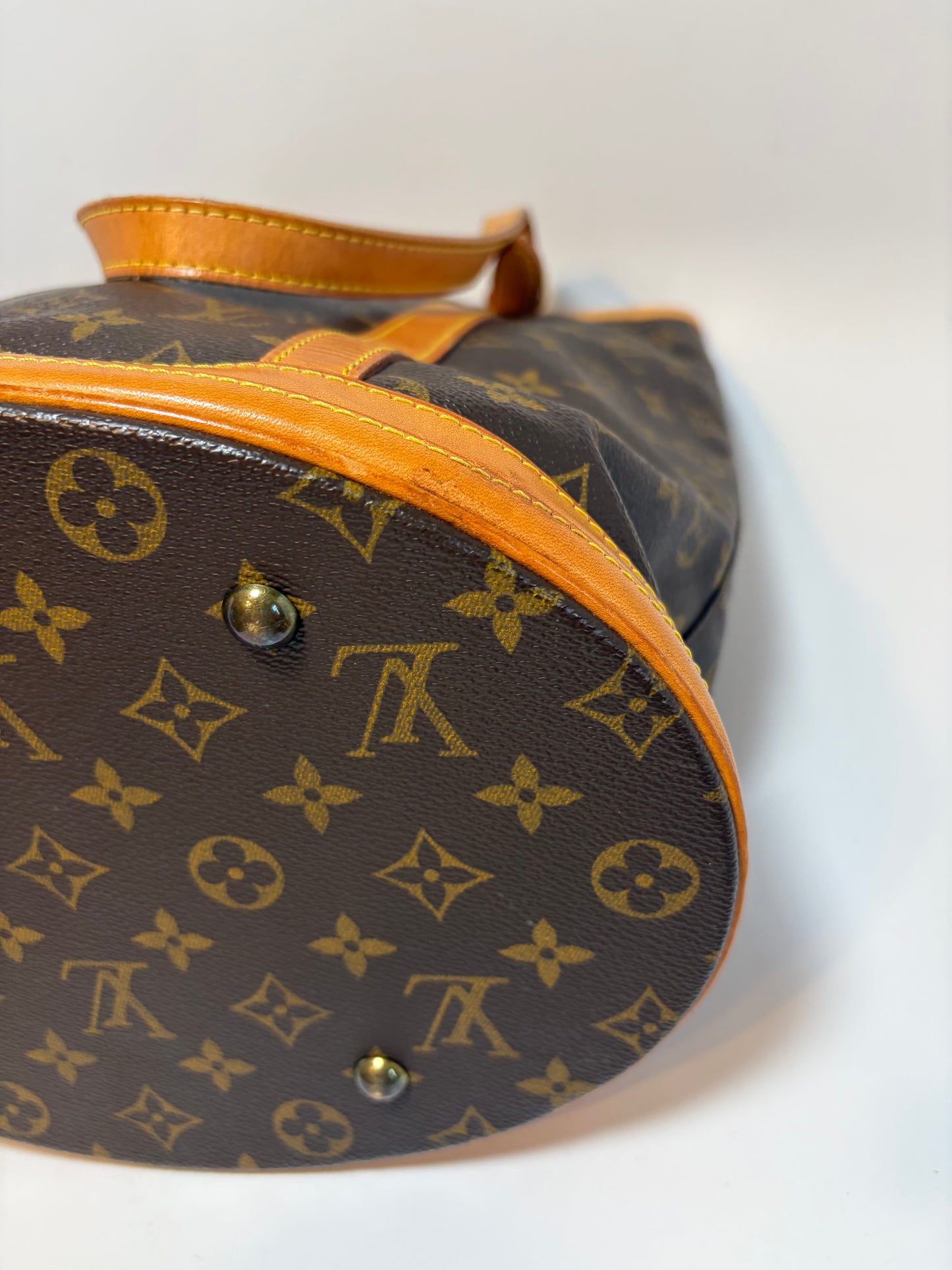 Louis Vuitton Bucket GM Monogram Tote