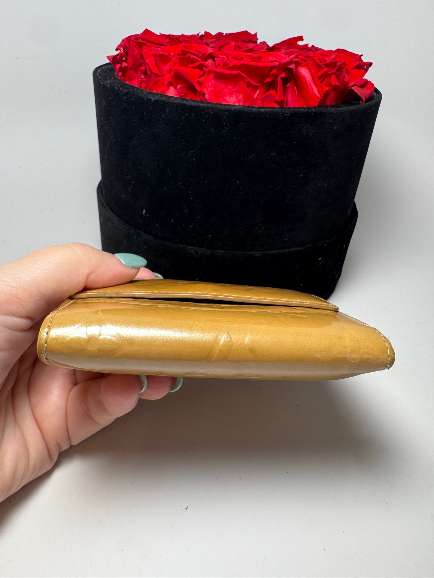 Louis Vuitton Elise Vernis Leather Gold Monogram Compact Wallet