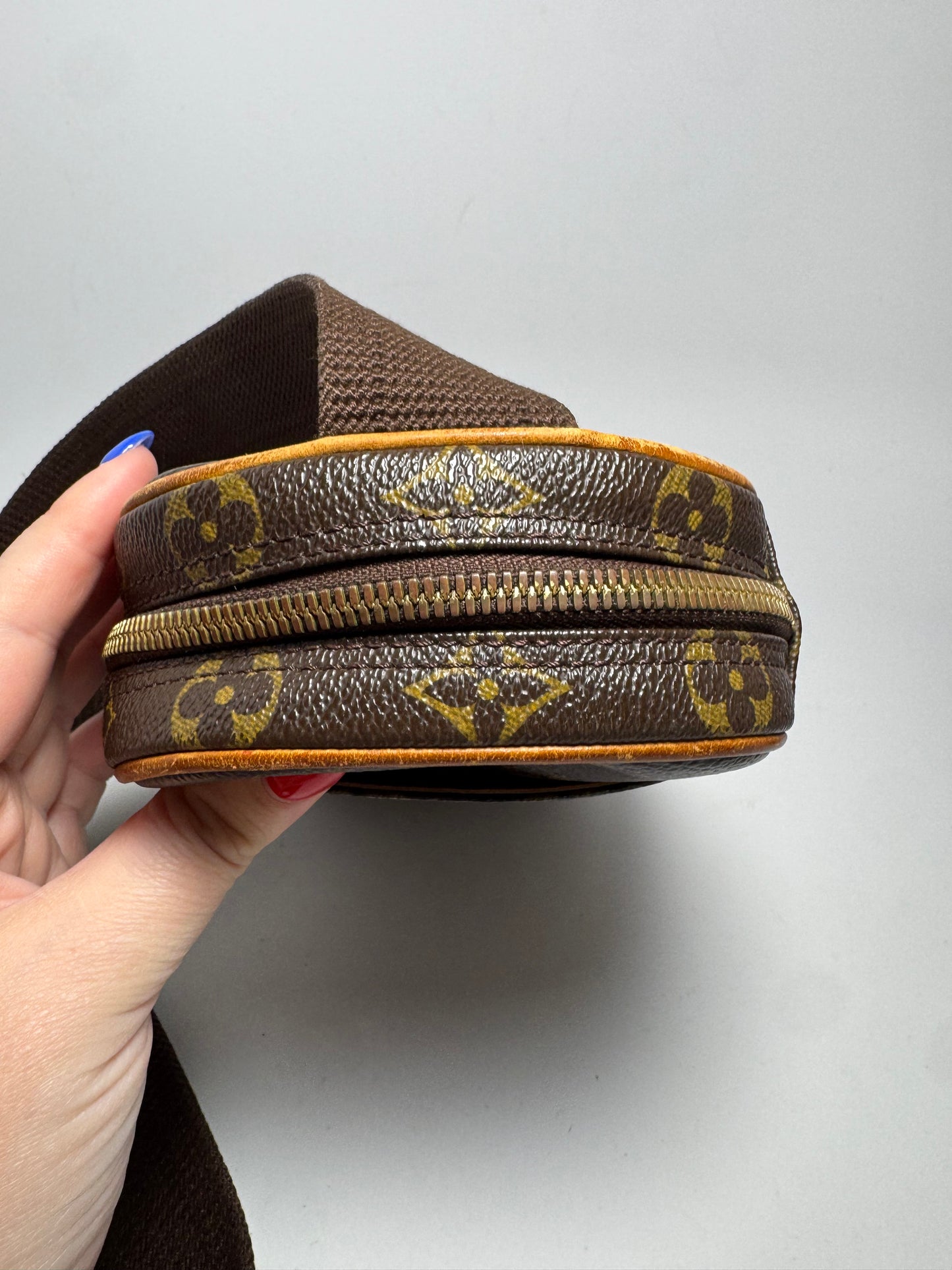 Louis Vuitton Pochette Gange Bum Bag/Sling Bag in Monogram