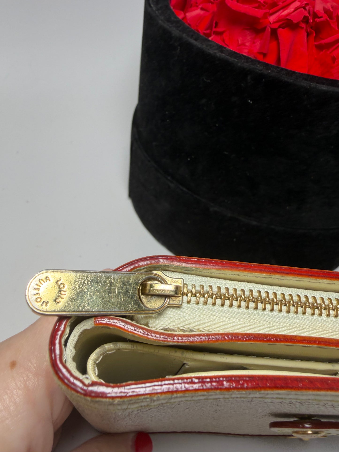 Louis Vuitton Suhali Compact Leather Ivory Wallet