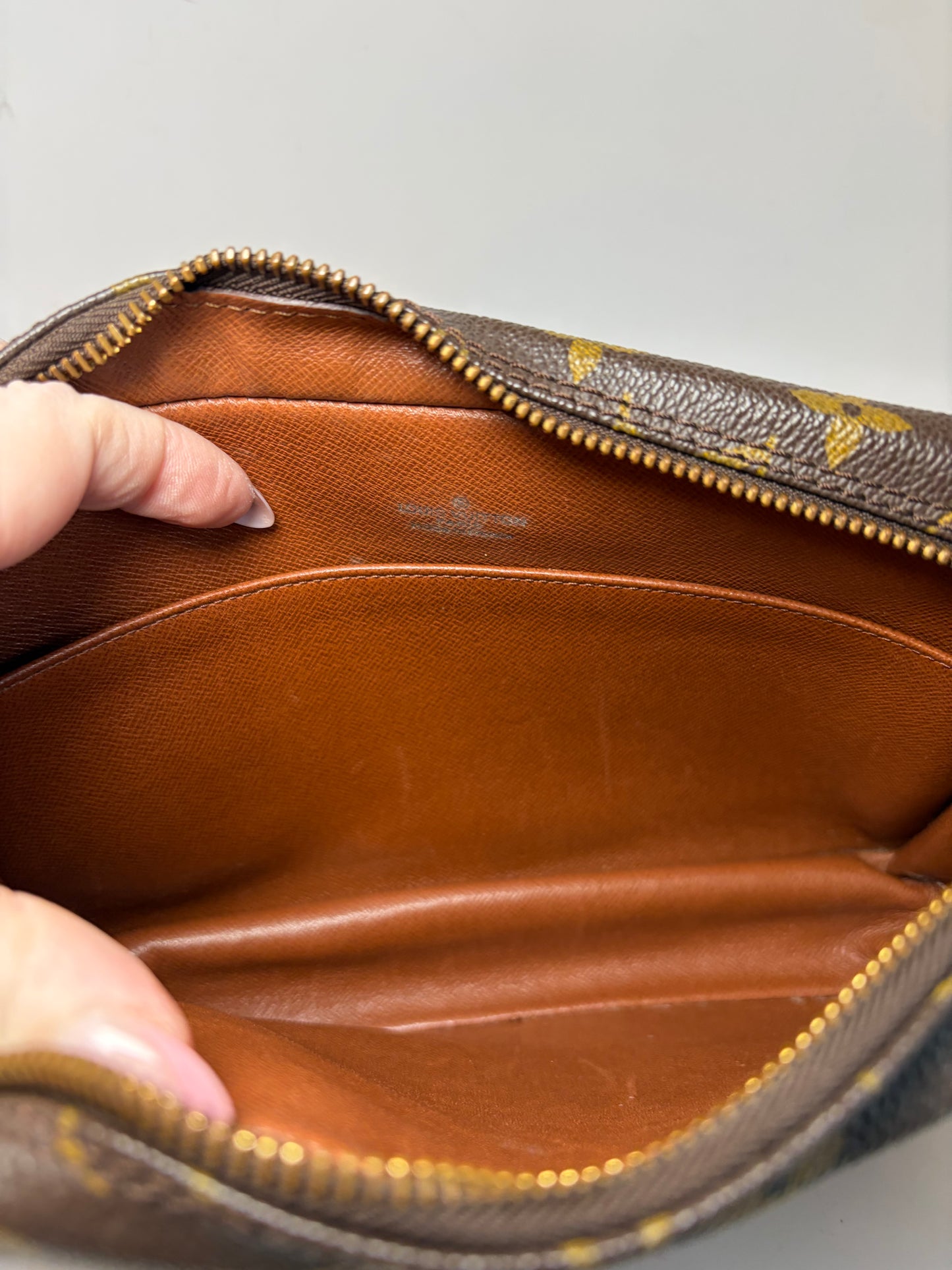 Louis Vuitton Compeigne 23 Monogram Clutch/Pouch