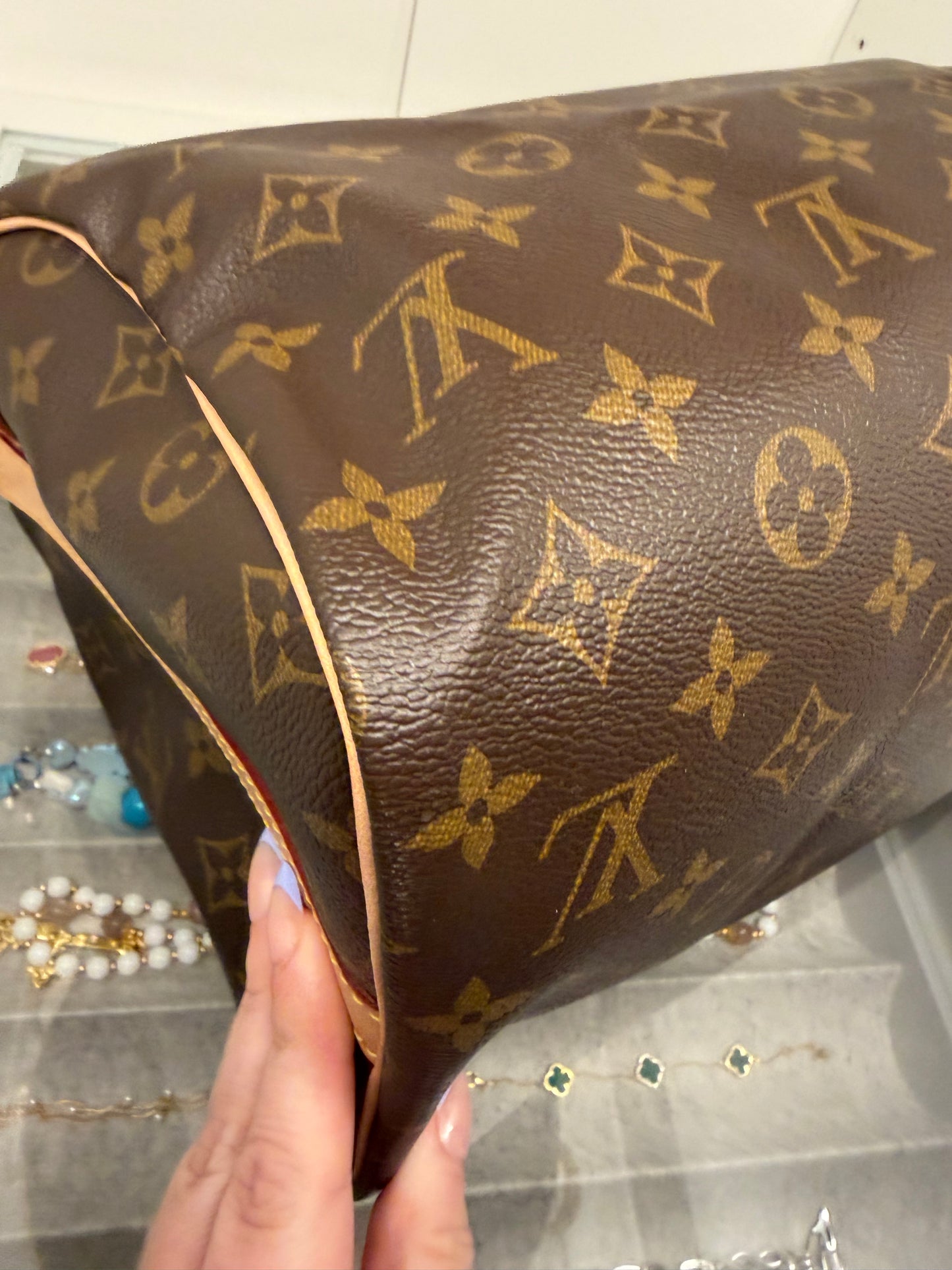 Louis Vuitton Speedy 30 Bandoulière Monogram w/COA Excellent Condition