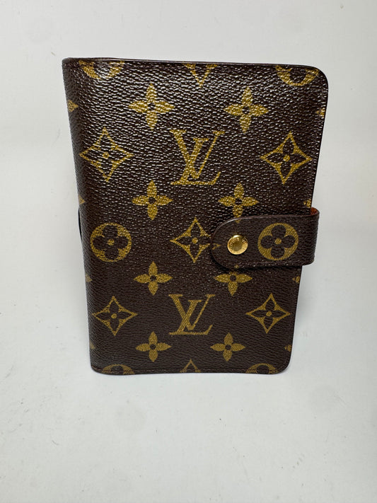 Louis Vuitton Monogram Porte Papier Passport Wallet/Passport Holder February 1999