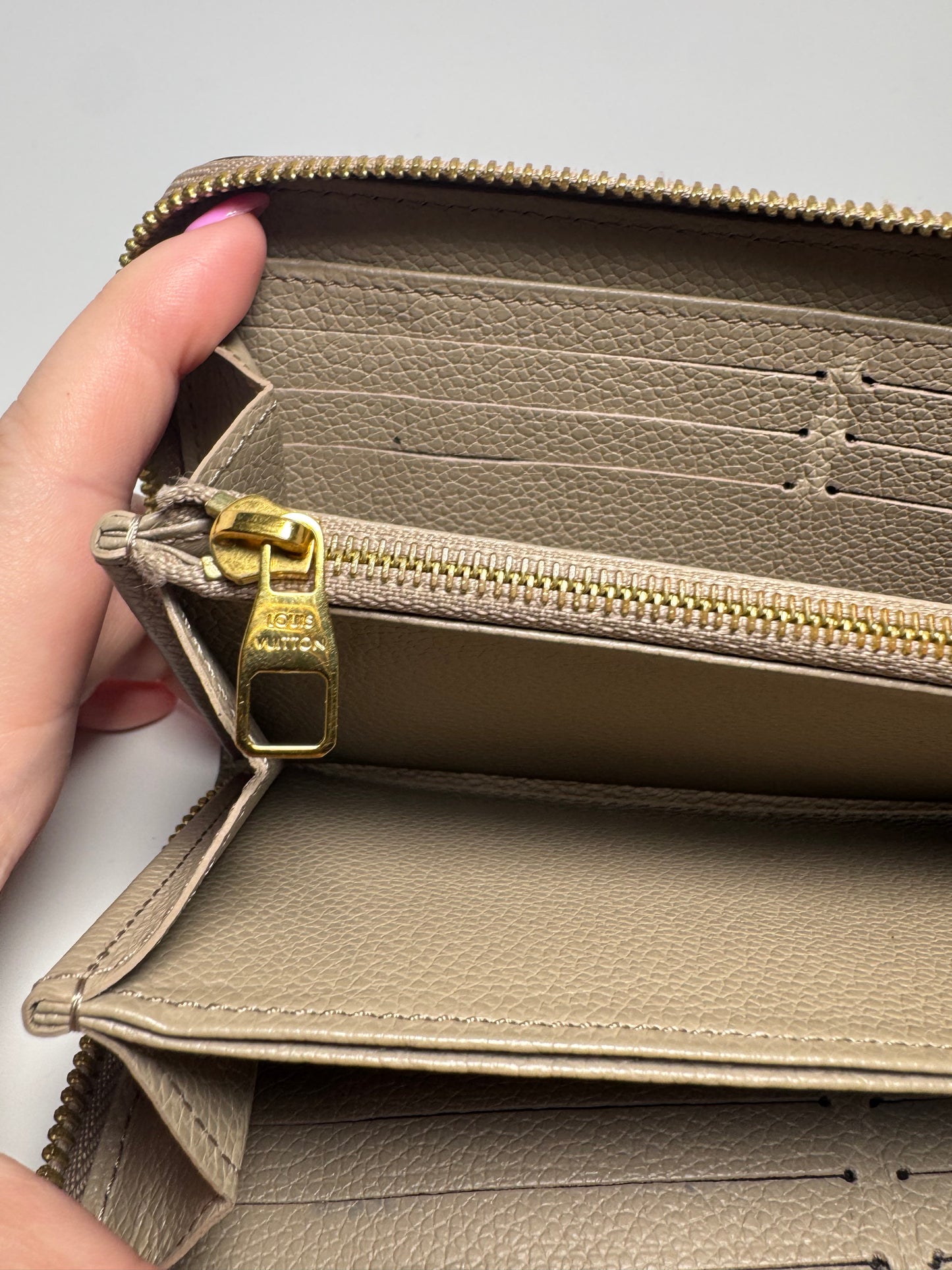 Louis Vuitton Zippy Wallet Monogram Empriente Tourterelle (Turtle Dove)