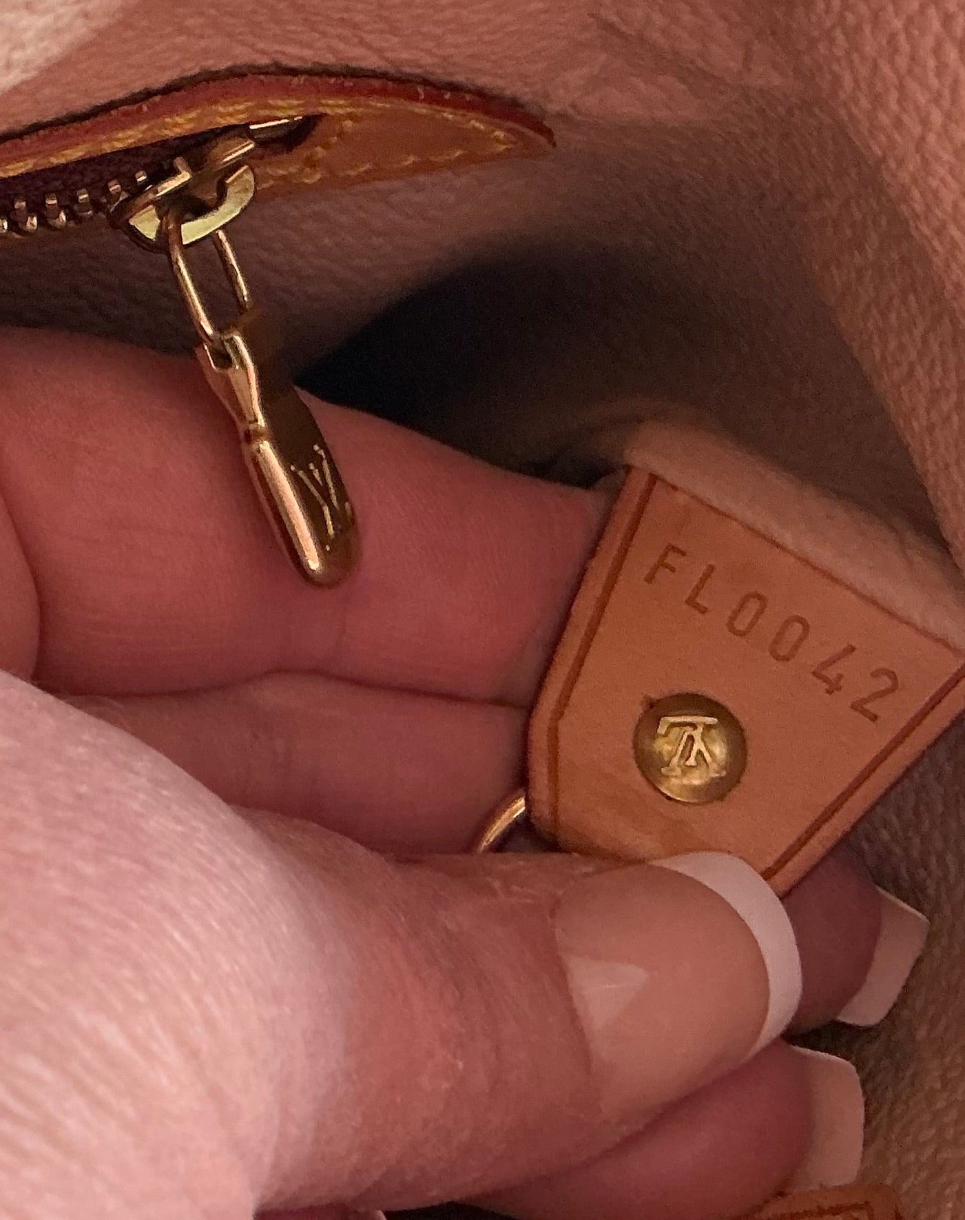 Louis Vuitton Bucket GM Tote Monogram