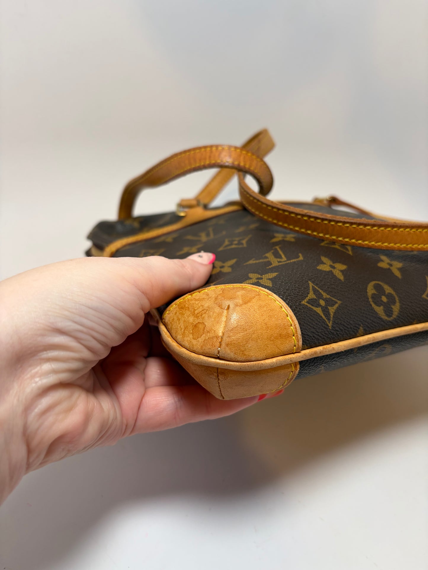 Louis Vuitton Coussin GM Monogram Shoulder Bag Vintage Made in France