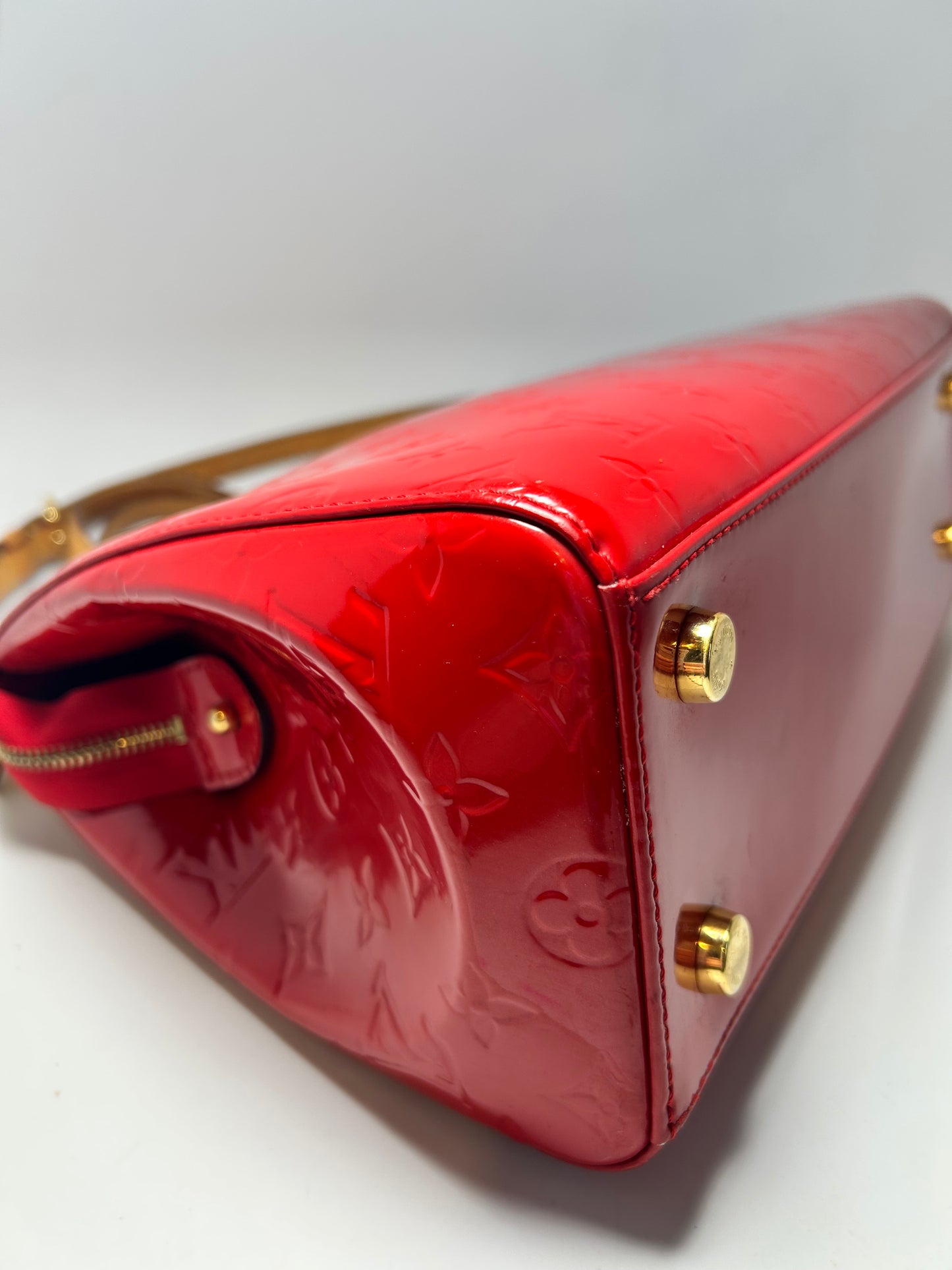 Louis Vuitton Brea MM Rose Red Vernis Leather Bag/Shoulder Bag