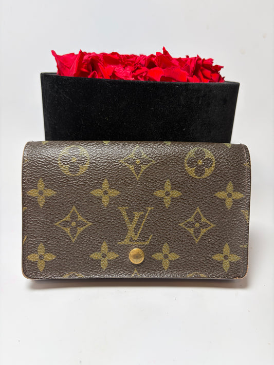 Louis Vuitton Porte Monnaie Billets Monogram Wallet