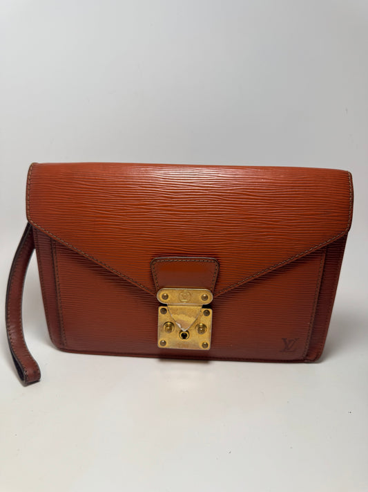 Louis Vuitton Epi Leather Serie Draggone Clutch - Fair condition