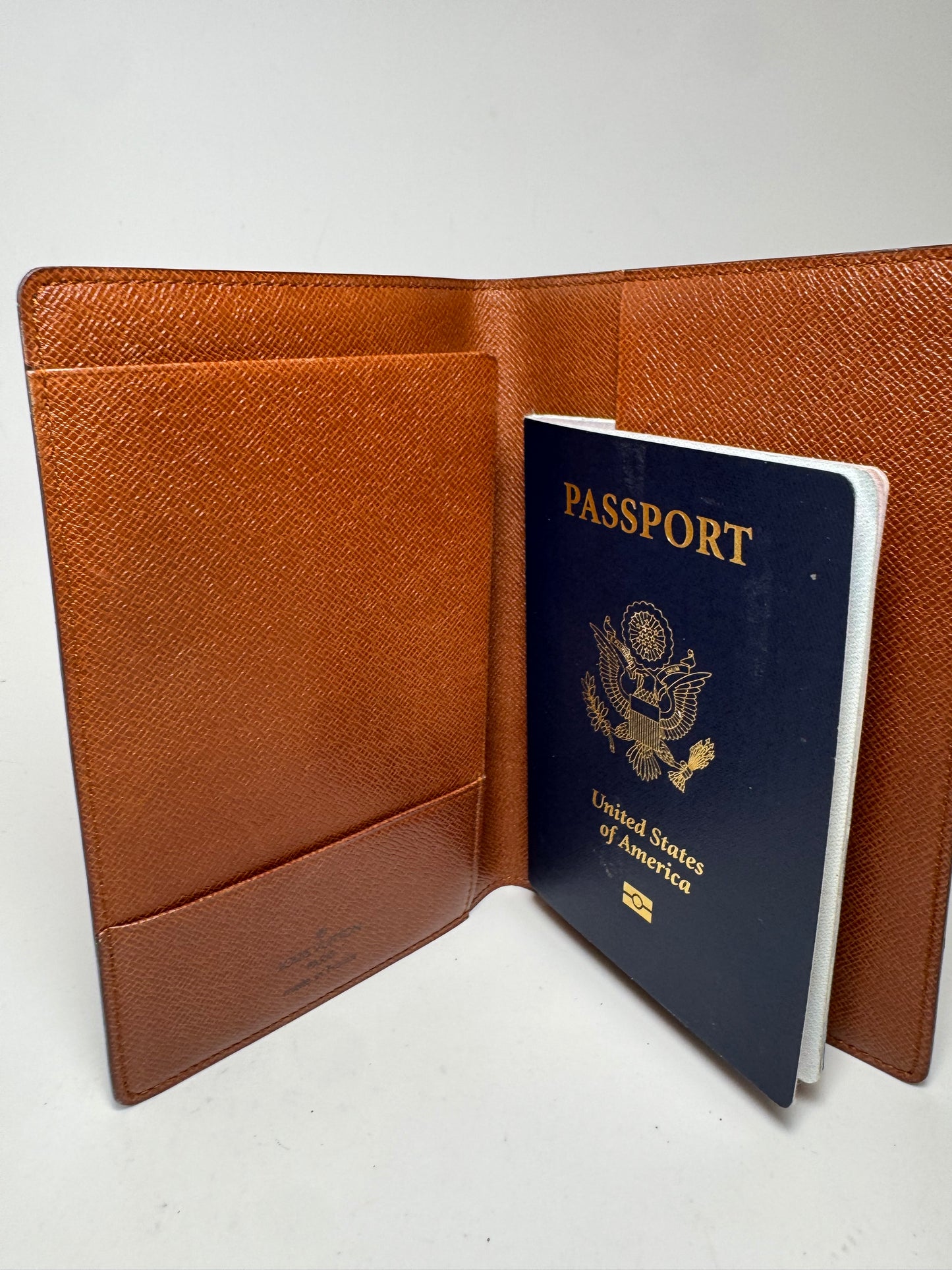 Louis Vuitton Monogram Pocket Agenda Cover/Passport Cover