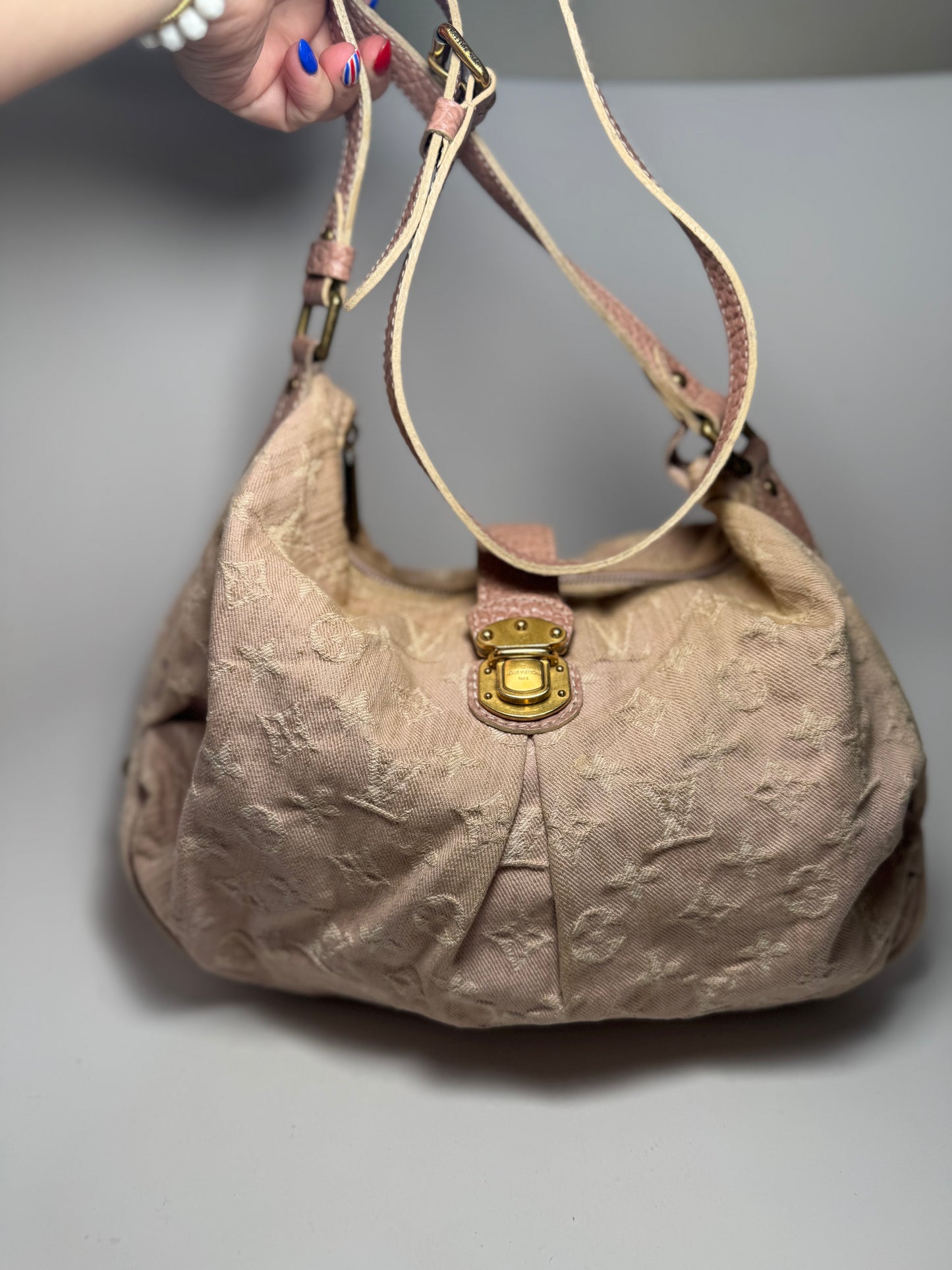 Louis Vuitton Rose Denim Monogram Slightly Shoulder Bag/Crossbody