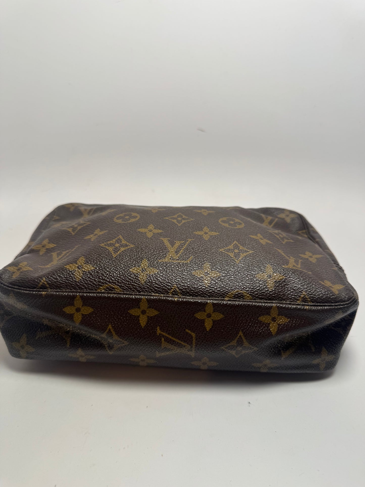 Louis Vuitton Trousse 23 Monogram Toiletry Bag/Makeup Bag