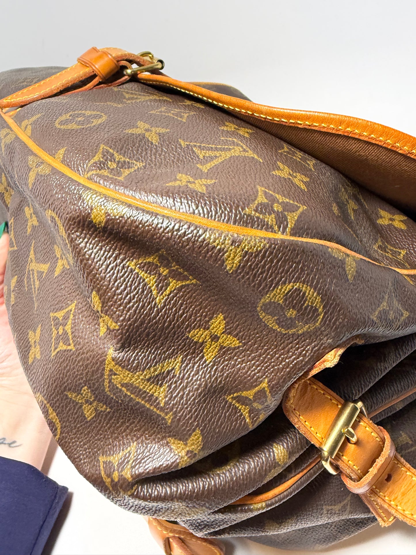 Louis Vuitton Samur 35 Monogram Crossbody