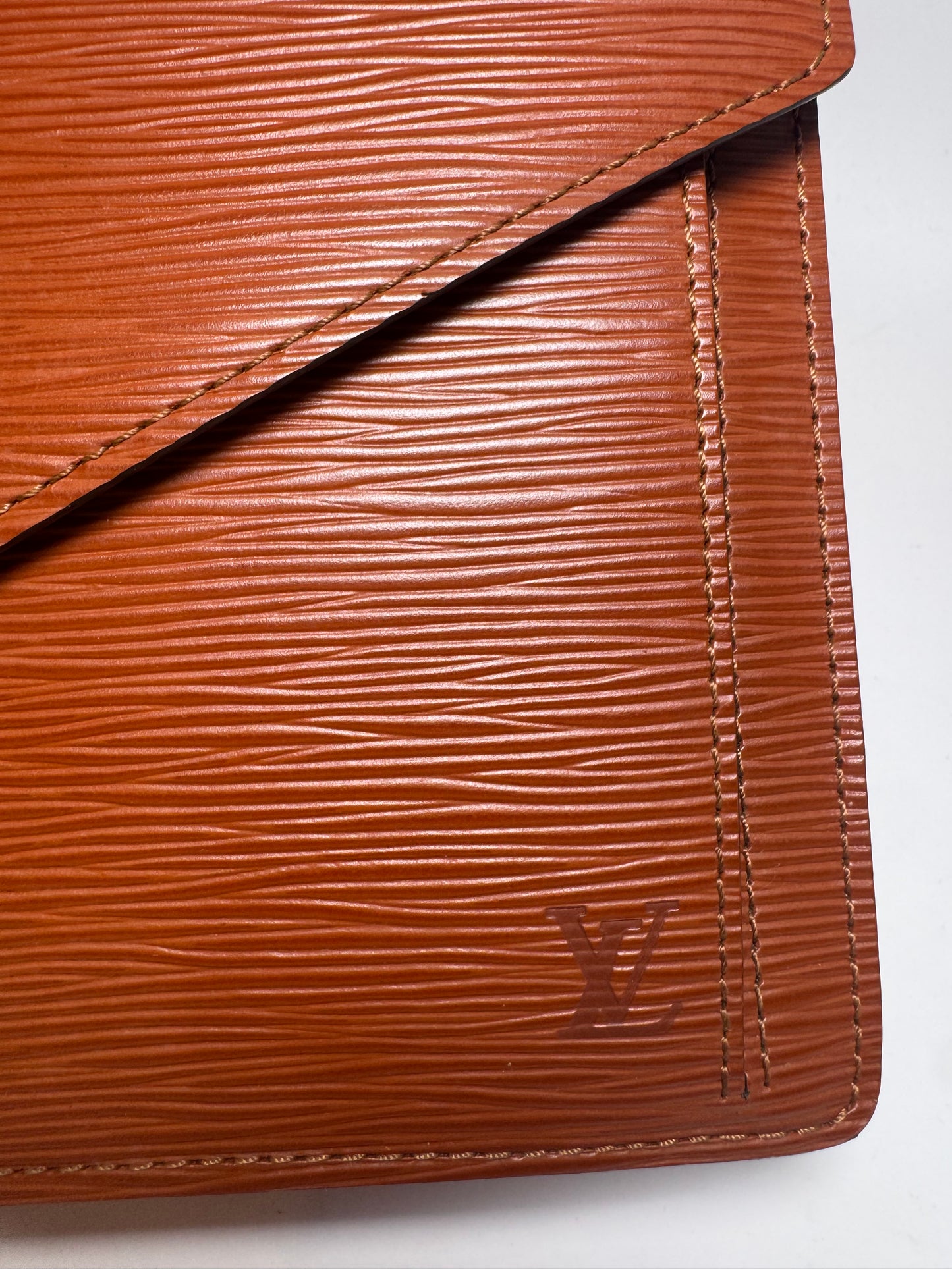 Louis Vuitton Epi Serie Draggone Clutch/Wristlet