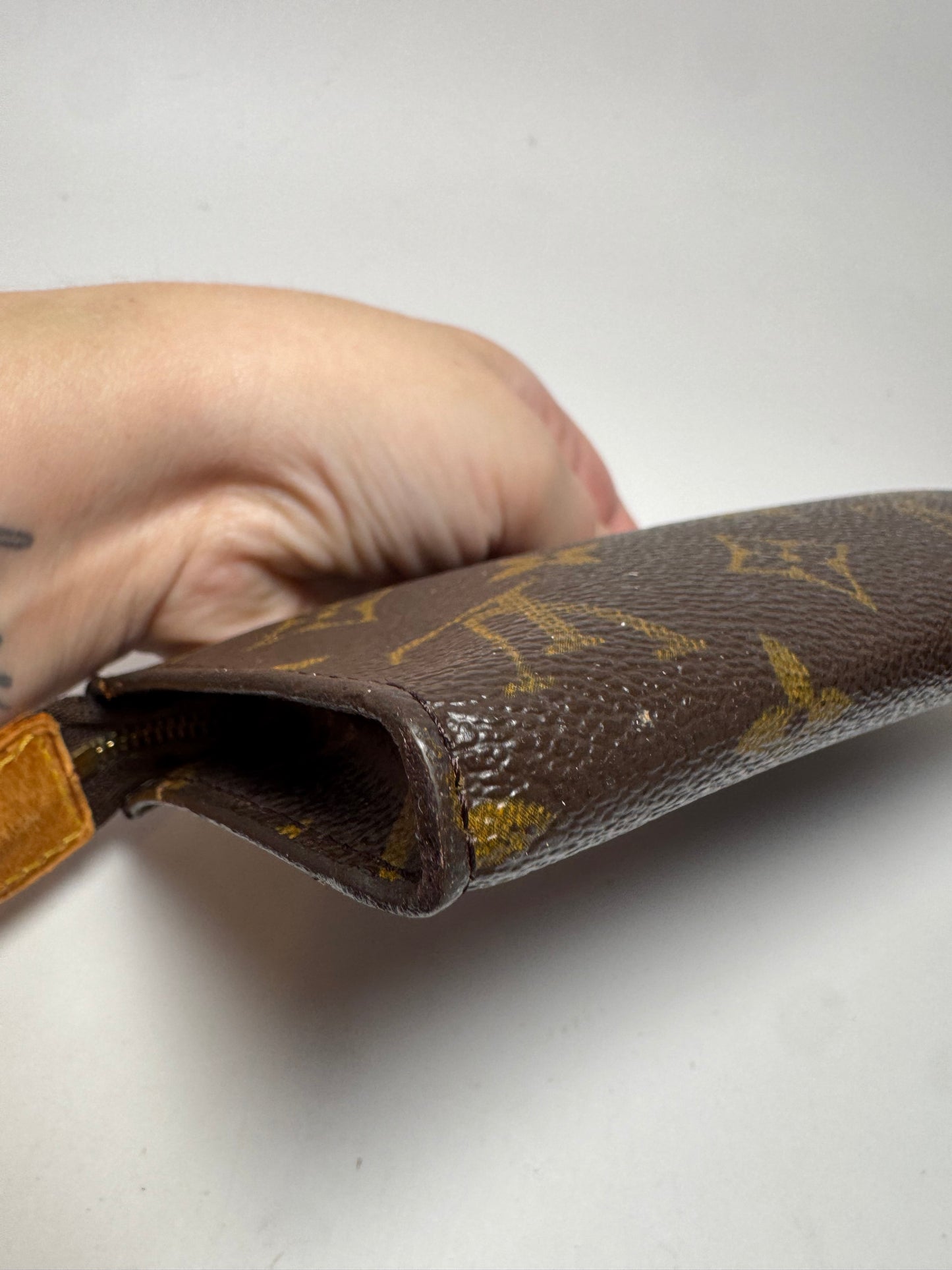 Louis Vuitton Bucket GM Toiletry Bag Monogram w/Certificate of Authenticity