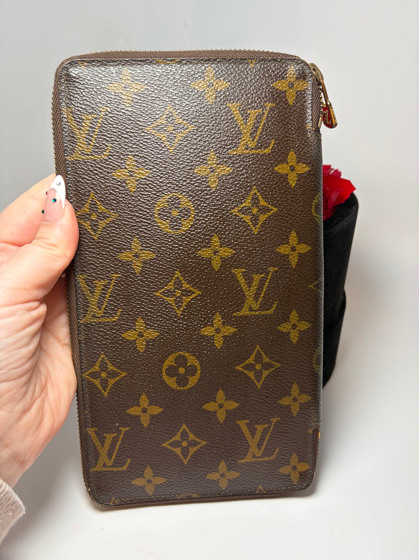 Louis Vuitton Zippy Organizer in Monogram