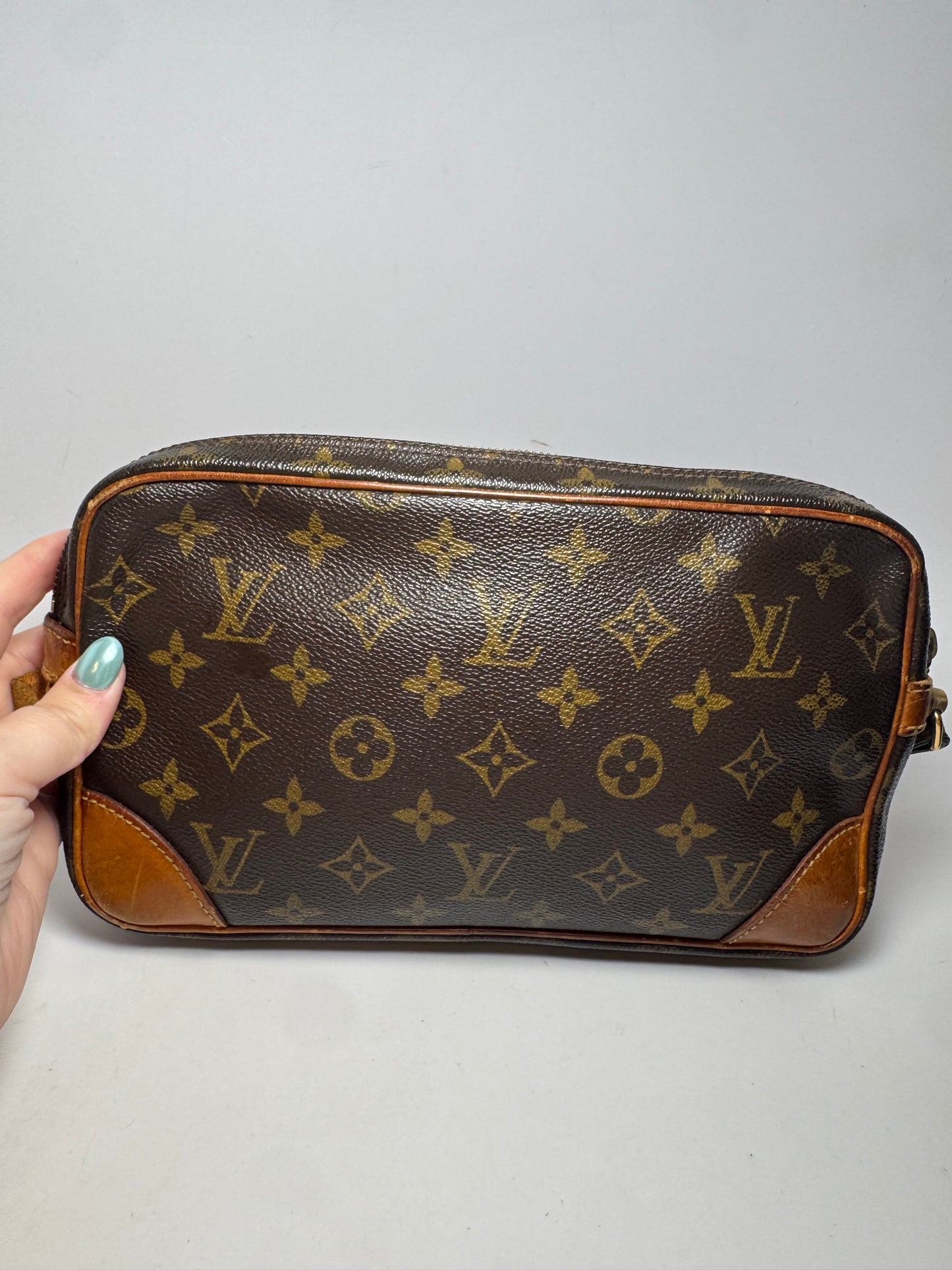 Louis Vuitton Marley Draggone Clutch Monogram  Fair Condition