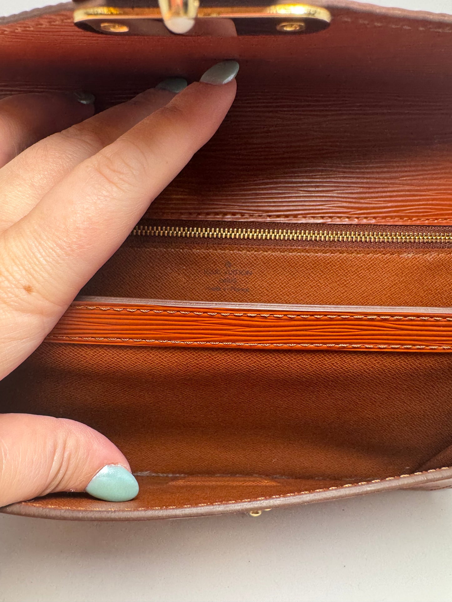 Louis Vuitton Epi Serie Draggone Clutch/Wristlet
