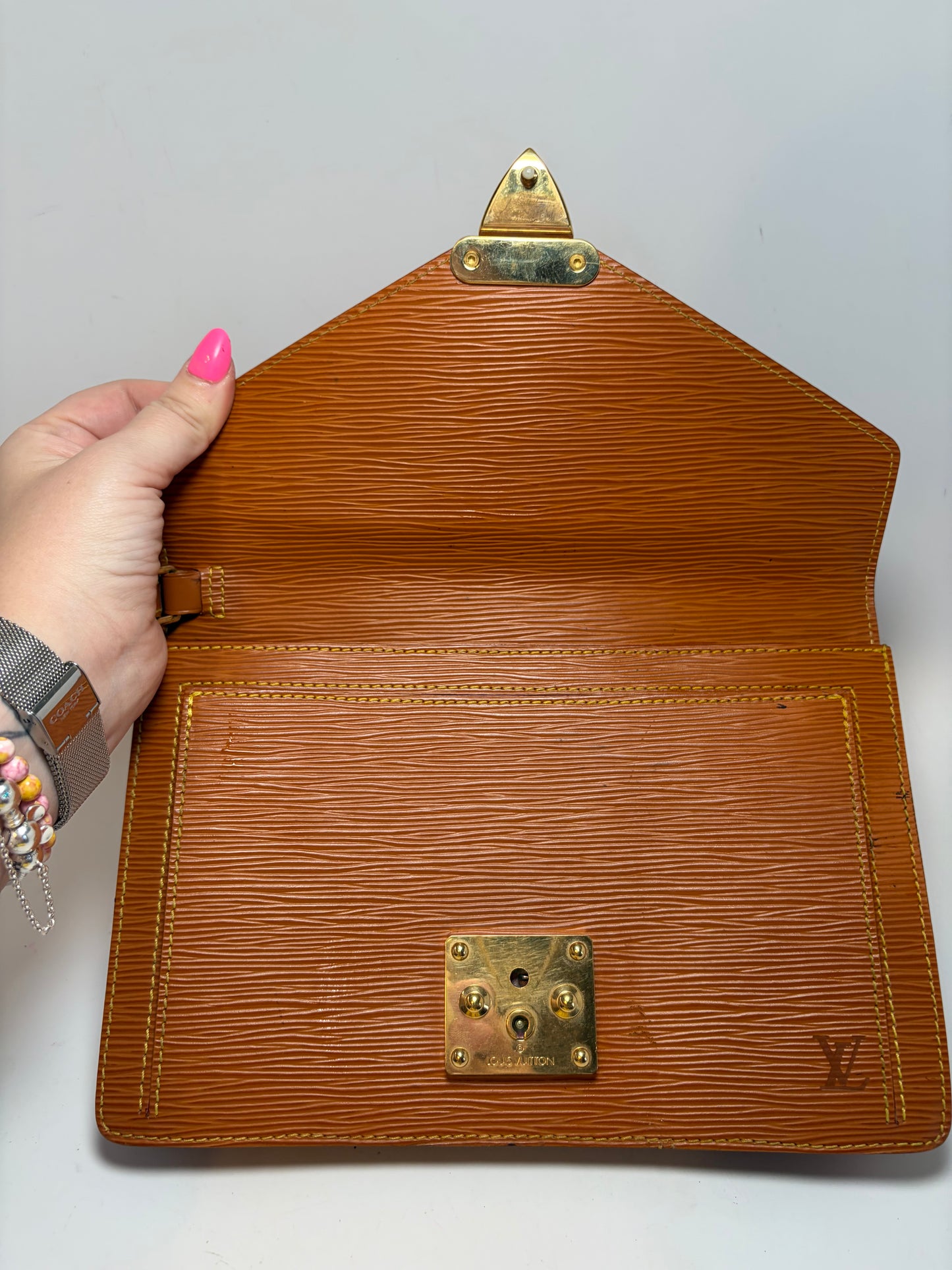 Louis Vuitton Pochette Sellier Draggone Clutch/Wristlet Cognac Epi Leather