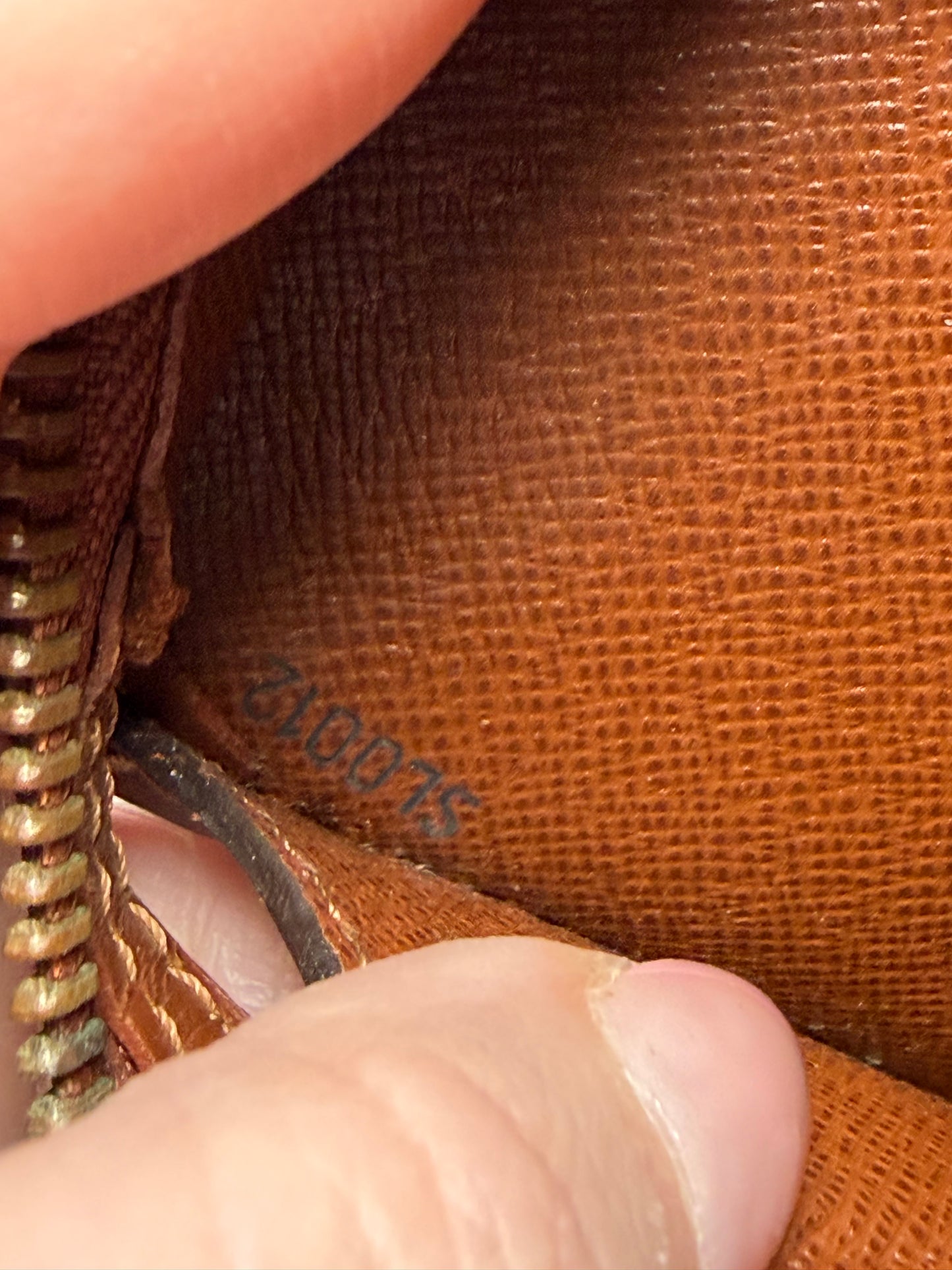 Louis Vuitton Pochette Homme Clutch in Monogram