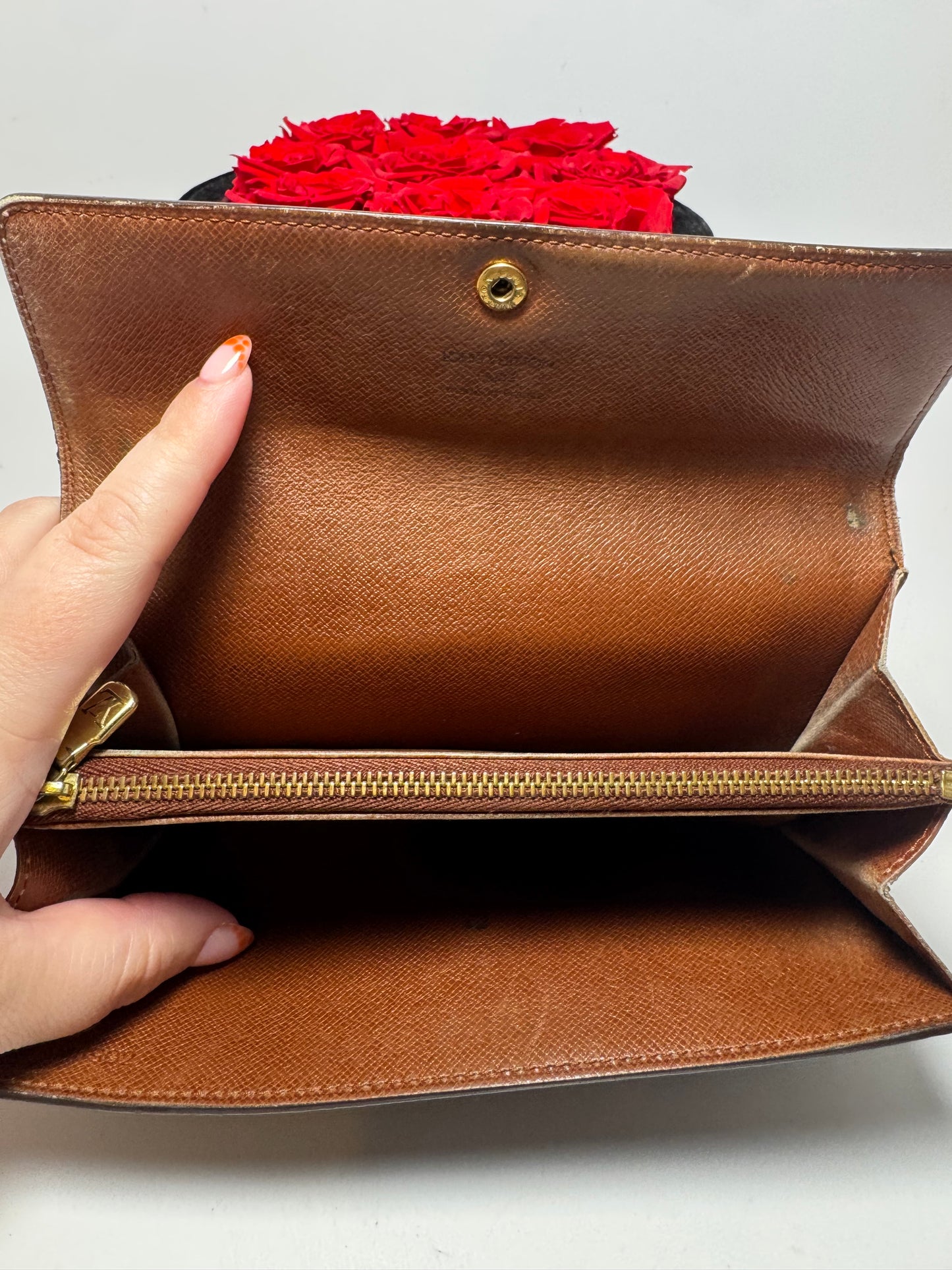 Louis Vuitton Sarah Monogram Wallet - Fair condition