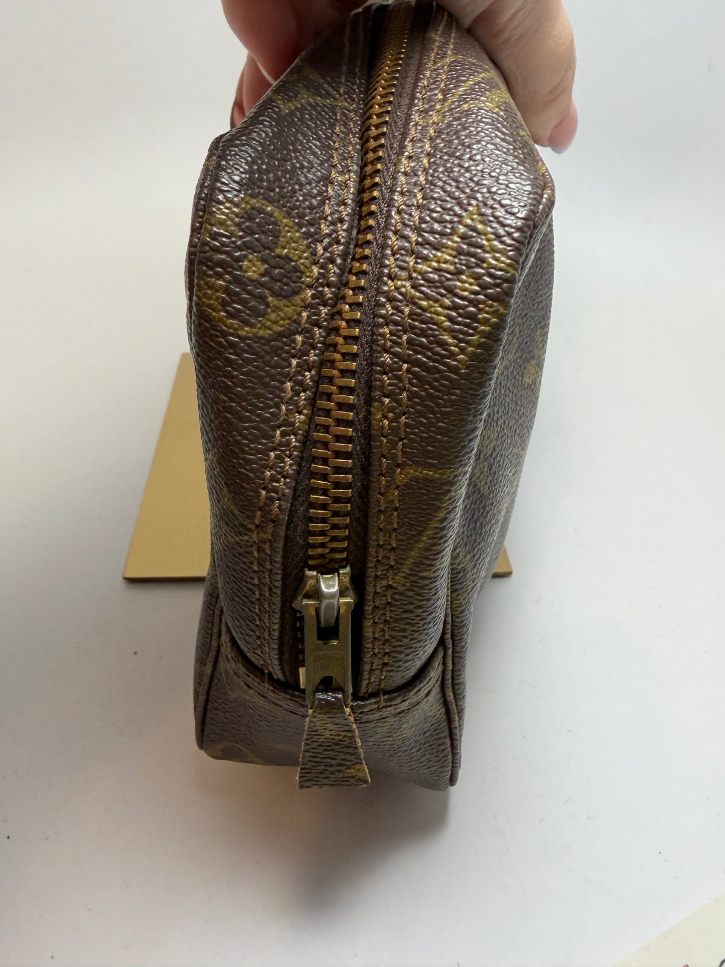 Louis Vuitton Trousse 23 Monogram Toiletry Bag/Makeup Pouch