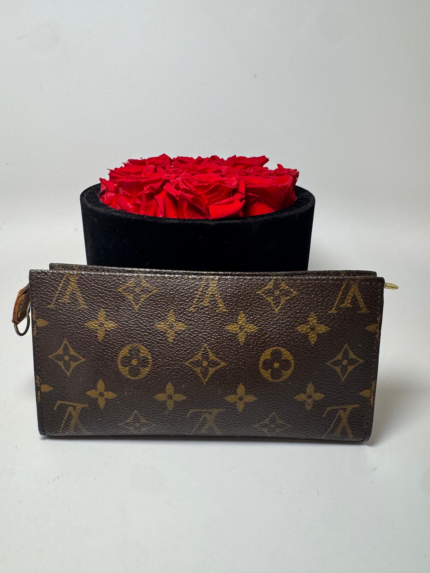 Louis Vuitton Bucket GM Toiletry Bag Monogram w/Certificate of Authenticity