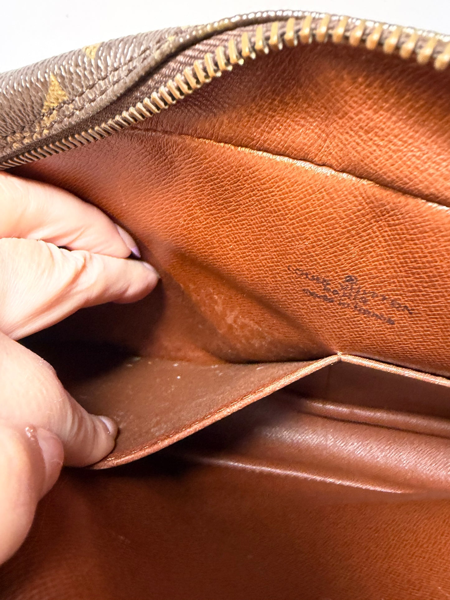 Louis Vuitton Compeigne 28 Monogram Clutch/Pouch