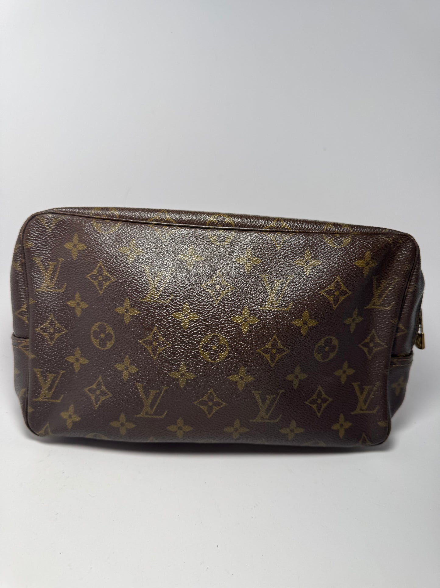 Louis Vuitton Trousse 28 Toiletry Bag Monogram