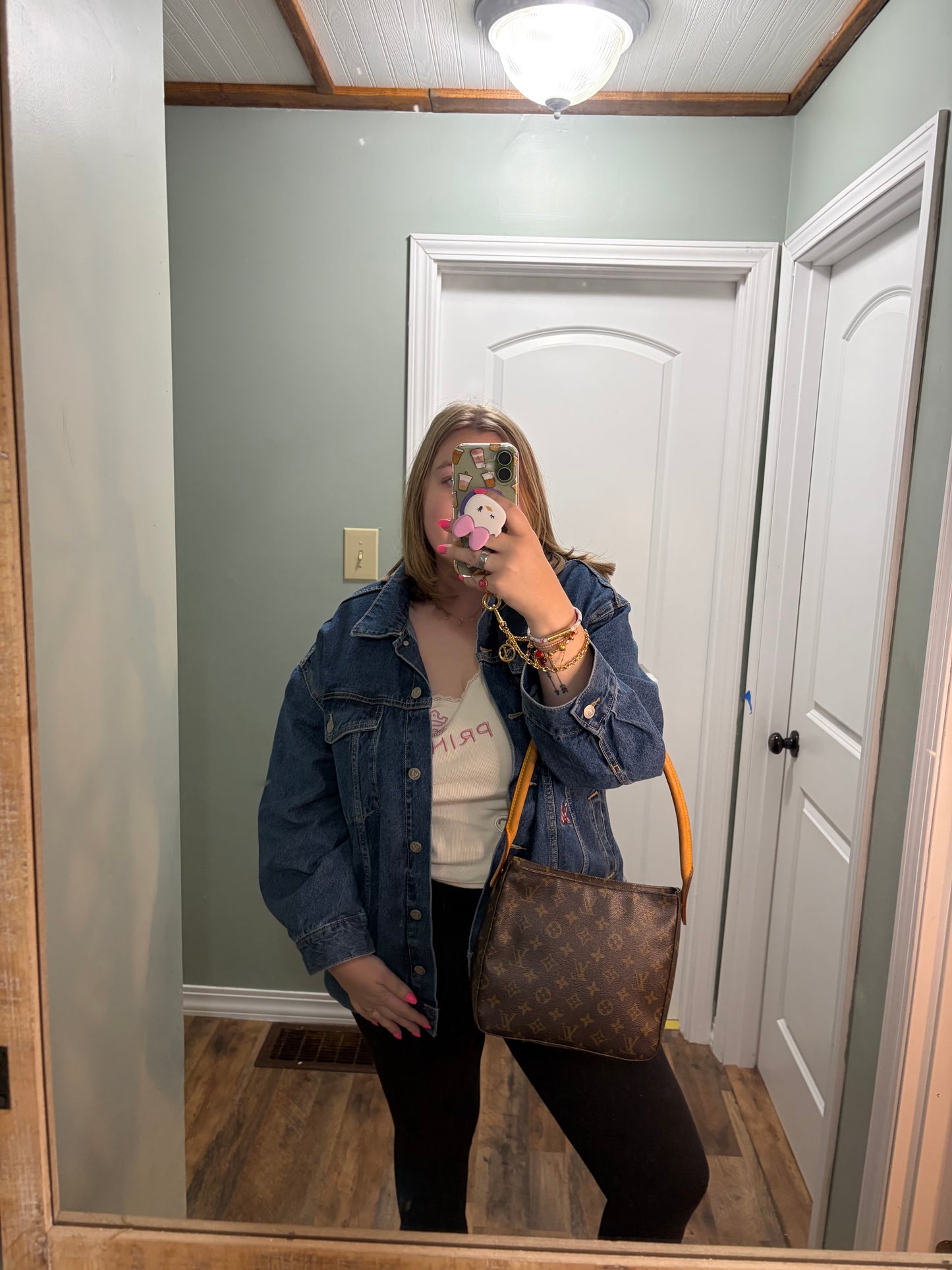 Louis Vuitton Looping MM Monogram Shoulder Bag