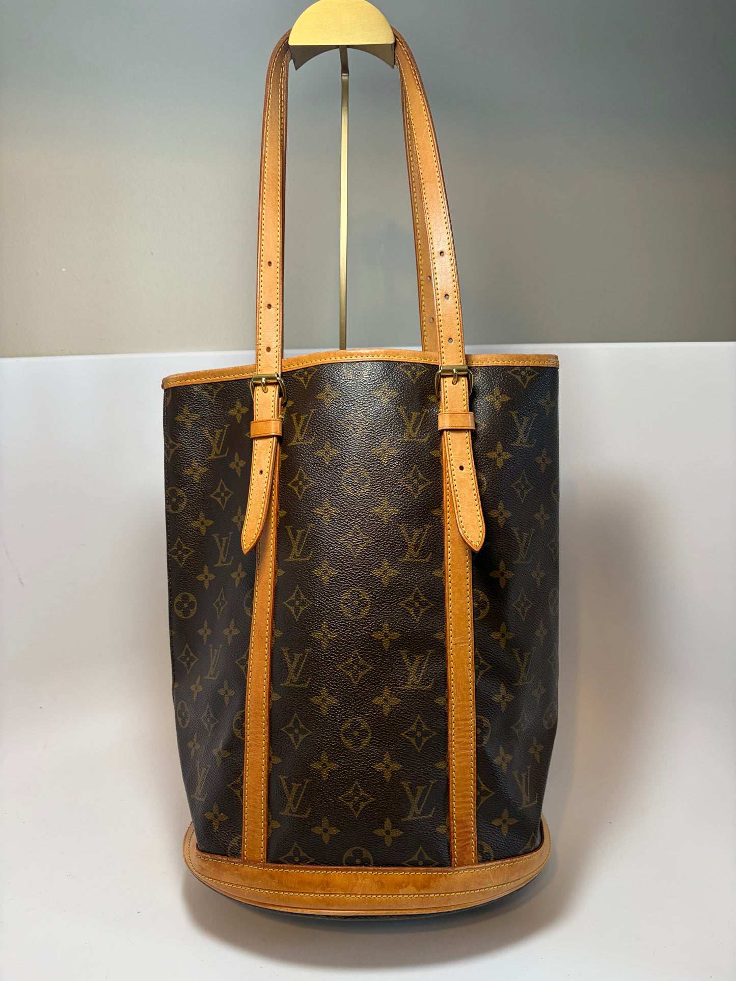 Louis Vuitton Bucket GM Tote Monogram Shoulder Bag