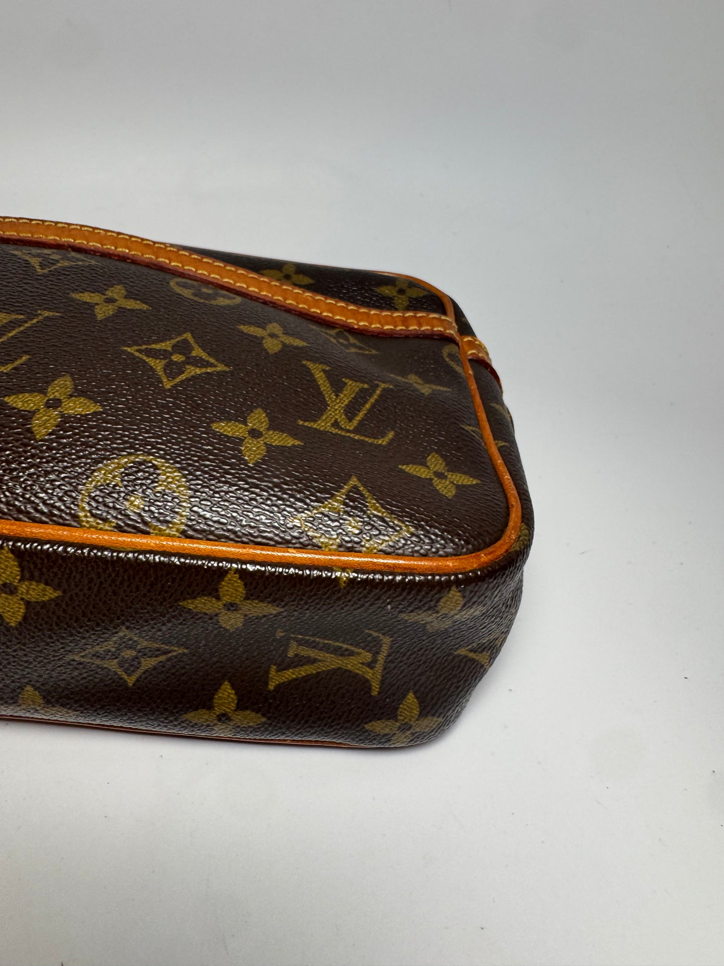 Louis Vuitton Compeigne 23 Clutch Monogram/Toiletry Pouch/Makeup Bag